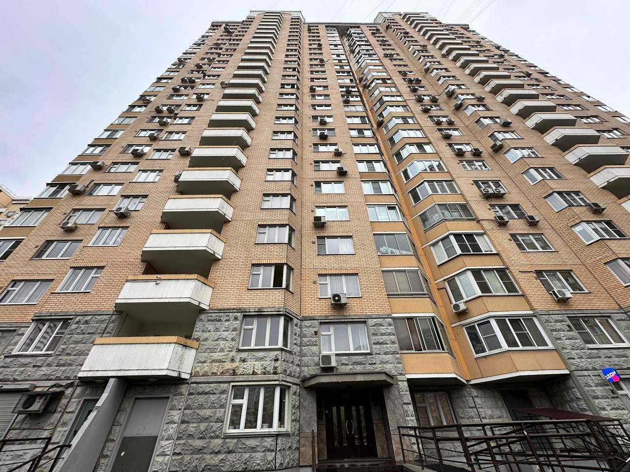 Купить 2-комнатную квартиру, 90.6 м² по адресу Московская область,  Красногорск, Красногорский бульвар, 9, 15 этаж, метро станция Пенягино за  14 700 000 руб. в Домклик — поиск, проверка, безопасная сделка с жильем в  офисе Сбербанка.