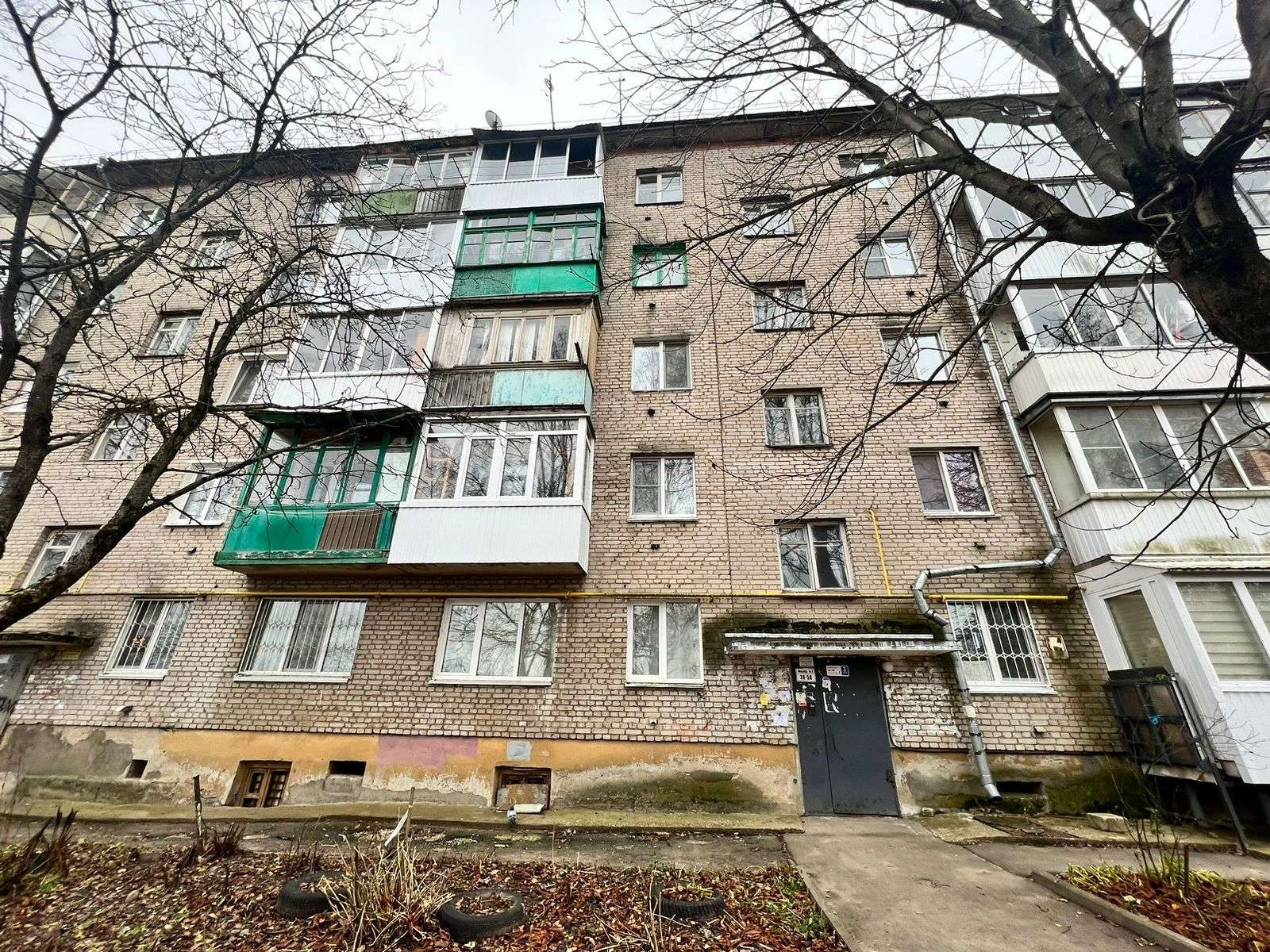 Купить 3-комнатную квартиру, 63 м² по адресу Смоленск, улица Лавочкина, 48,  1 этаж за 3 300 000 руб. в Домклик — поиск, проверка, безопасная сделка с  жильем в офисе Сбербанка.