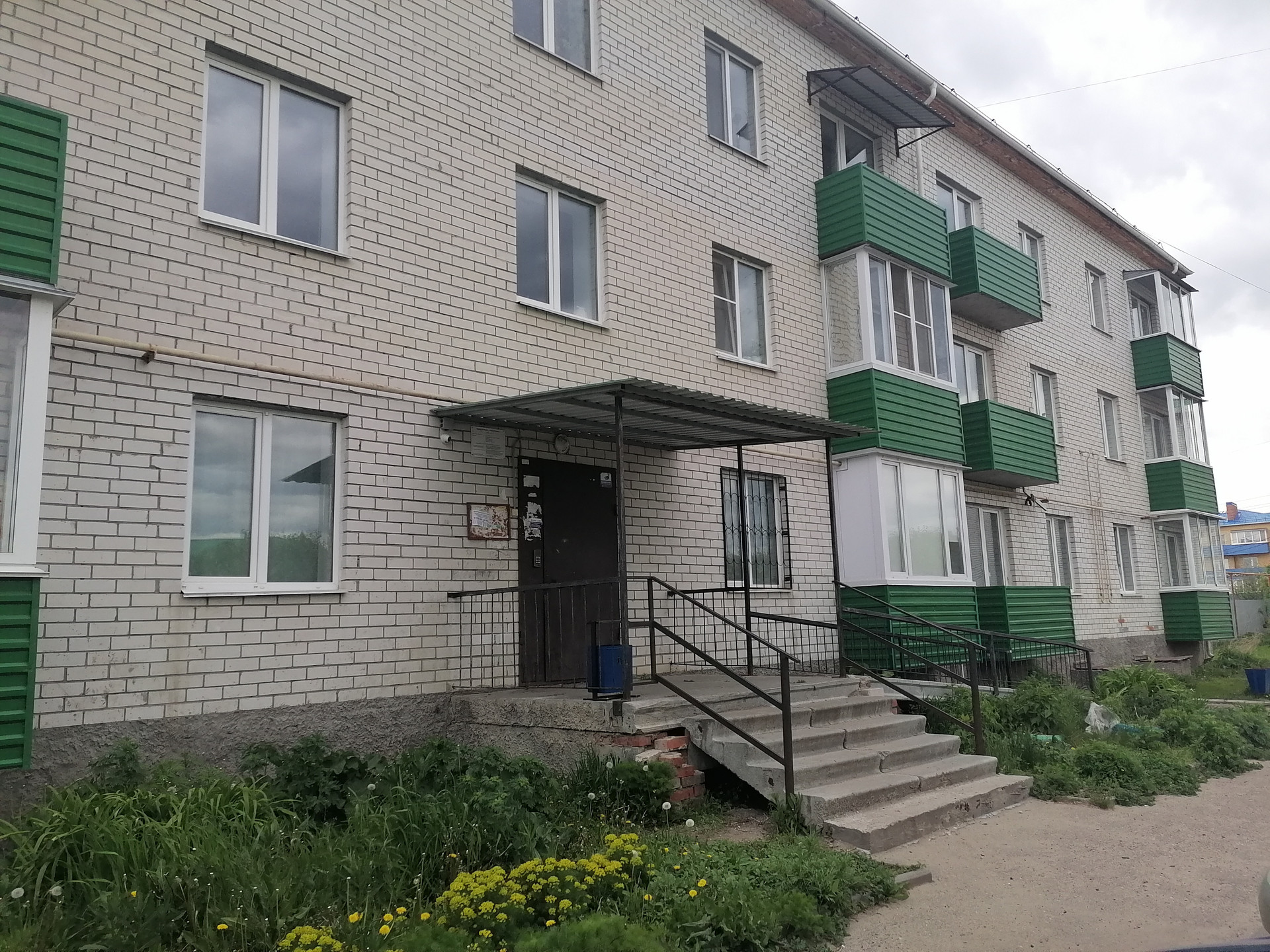 Купить 1-комнатную квартиру, 34 м² по адресу Курганская область, Шадринск,  улица Максима Горького, 41, 1 этаж за 1 860 000 руб. в Домклик — поиск,  проверка, безопасная сделка с жильем в офисе Сбербанка.