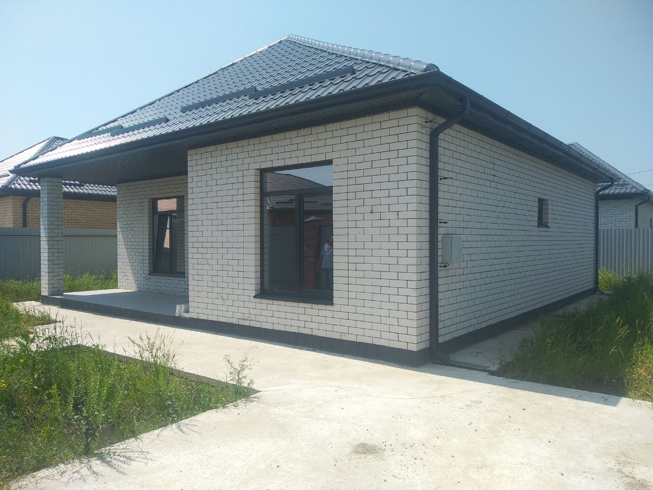 Дом в пригороде москвы. Кп рубиновый берег краснодар. Поселок южный краснодар. Кп южная столица краснодар. Дом п южный.