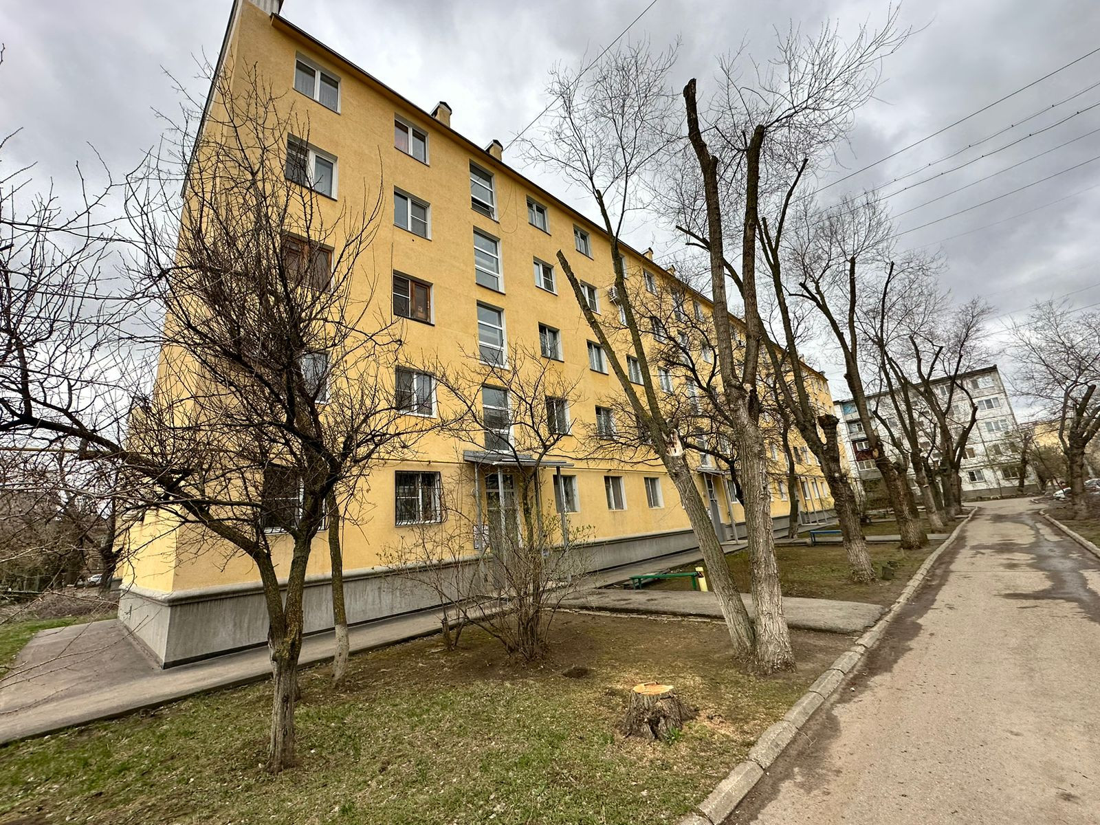 Купить 4-комнатную квартиру, 65 м² по адресу Волгоградская область, Волжский,  Набережная улица, 69, 1 этаж за 3 600 000 руб. в Домклик — поиск, проверка,  безопасная сделка с жильем в офисе Сбербанка.