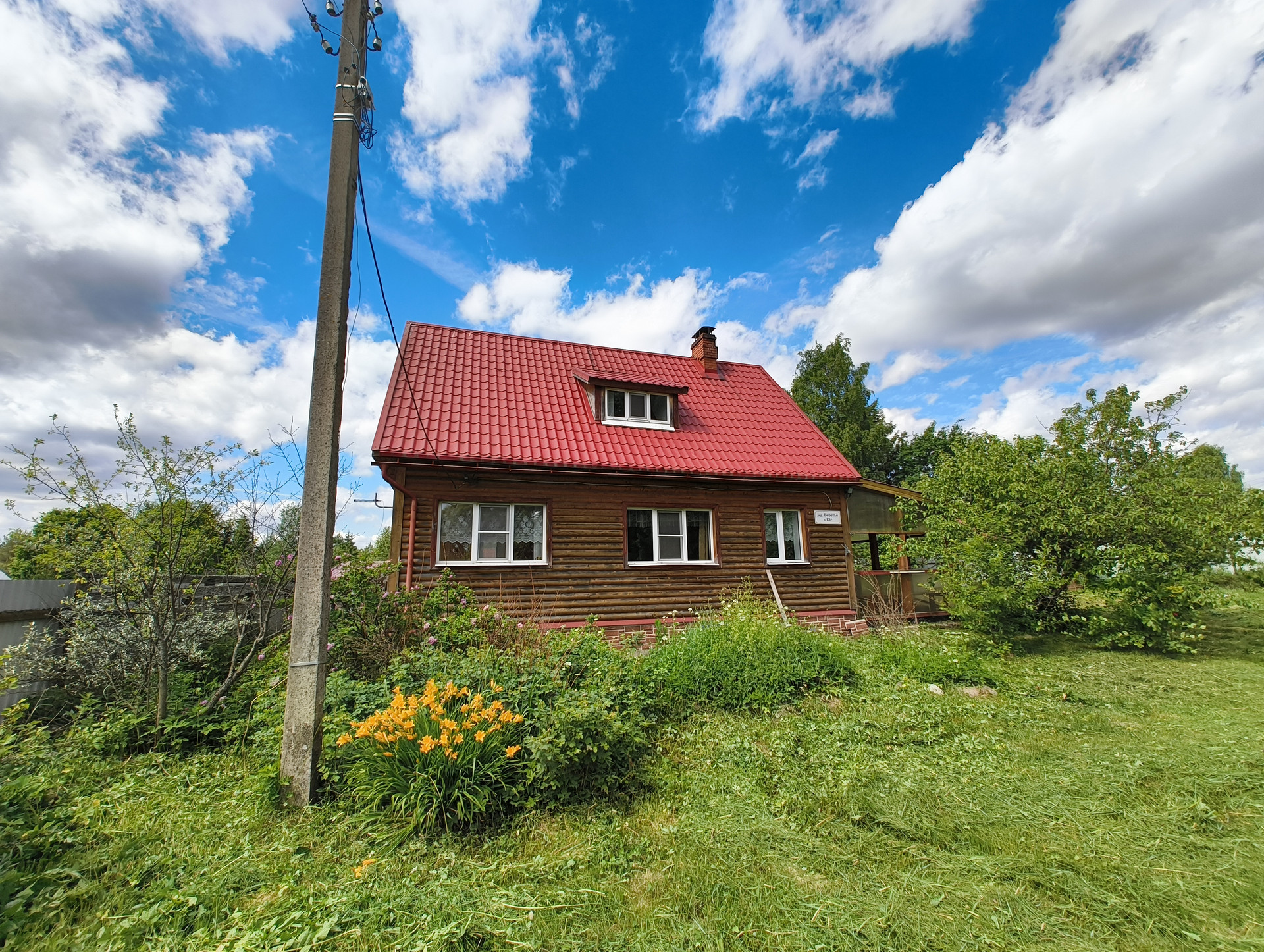 Купить дом, 90 м² по адресу Ленинградская область, Бокситогорский район,  Большедворское сельское поселение, деревня Веретье за 4 400 000 руб. в  Домклик — поиск, проверка, безопасная сделка с жильем в офисе Сбербанка.