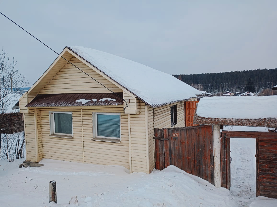 Купить дом, 35 м² по адресу Свердловская область, городской округ Сухой Лог,  село Курьи, улица Карла Маркса, 8 за 1 800 000 руб. в Домклик — поиск,  проверка, безопасная сделка с жильем в офисе Сбербанка.