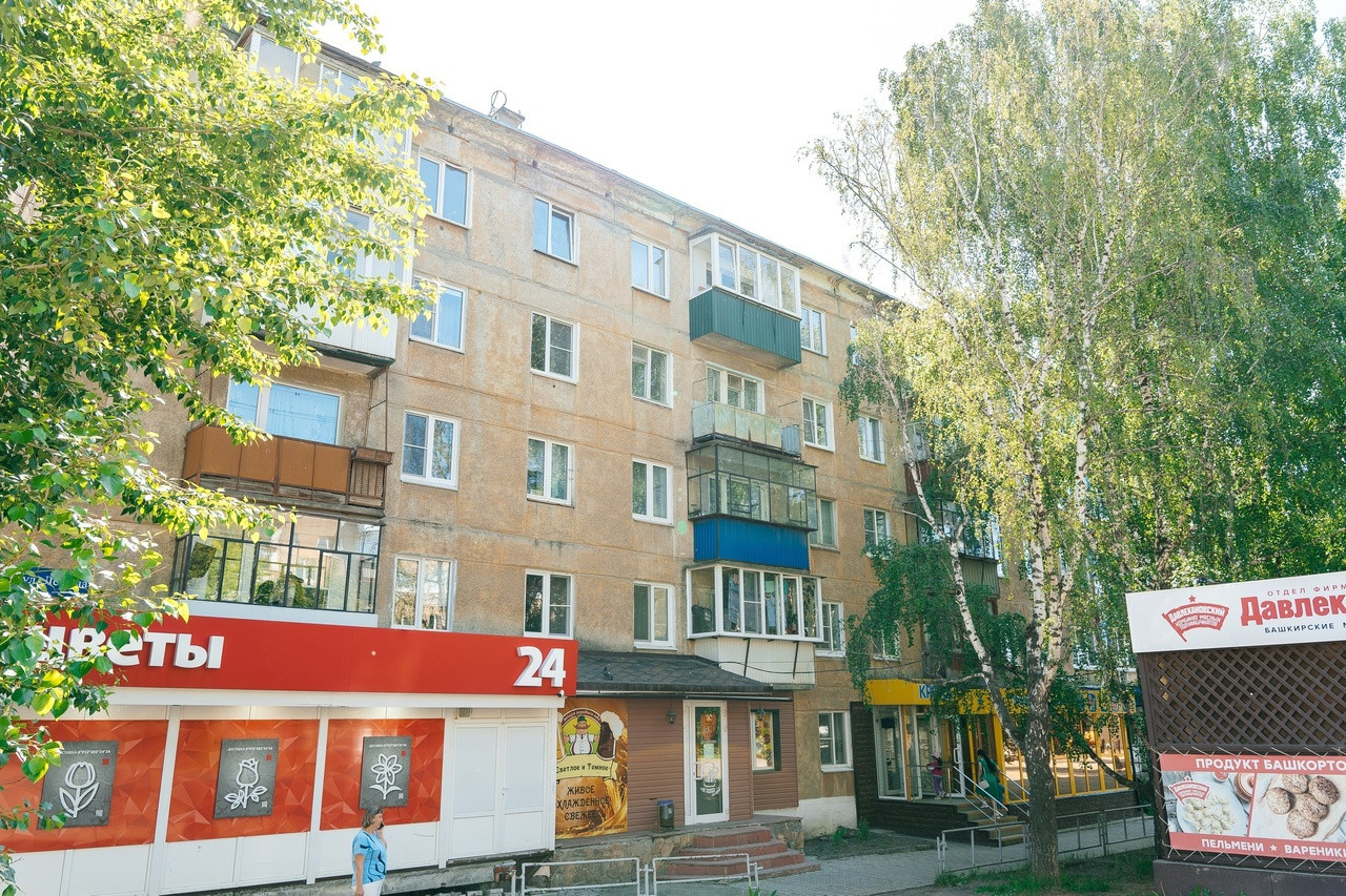 Купить 2-комнатную квартиру, 41.5 м² по адресу Челябинская область, Верхний  Уфалей, улица Ленина, 165, 5 этаж за 1 750 000 руб. в Домклик — поиск,  проверка, безопасная сделка с жильем в офисе Сбербанка.