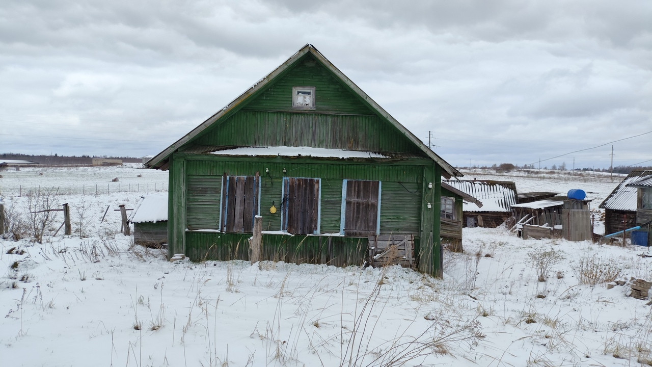 Купить дом, 54 м² по адресу Псковская область, Порховский район,  Дубровенская волость, село Павы за 550 000 руб. в Домклик — поиск,  проверка, безопасная сделка с жильем в офисе Сбербанка.