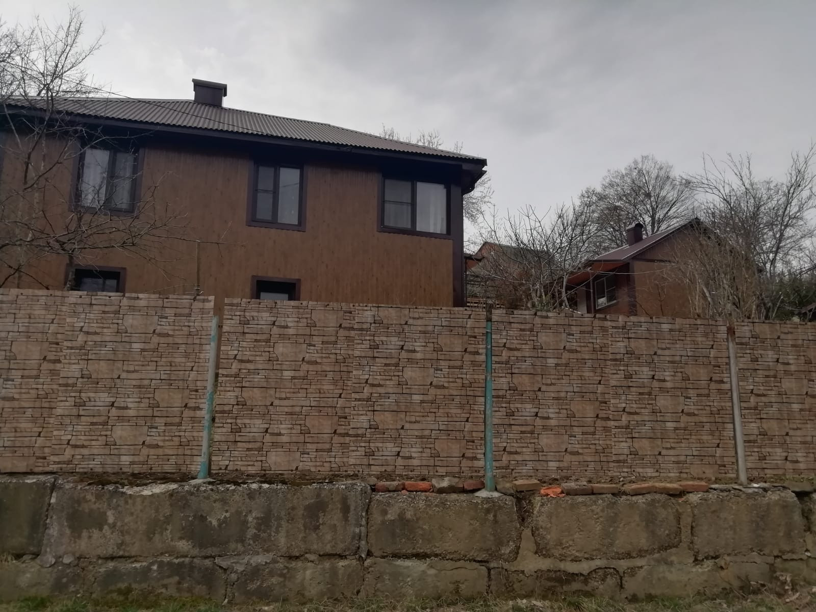 Село кирпичное туапсинский. Село кирпичное туапсинский школа. кирпичные дома в селе.
