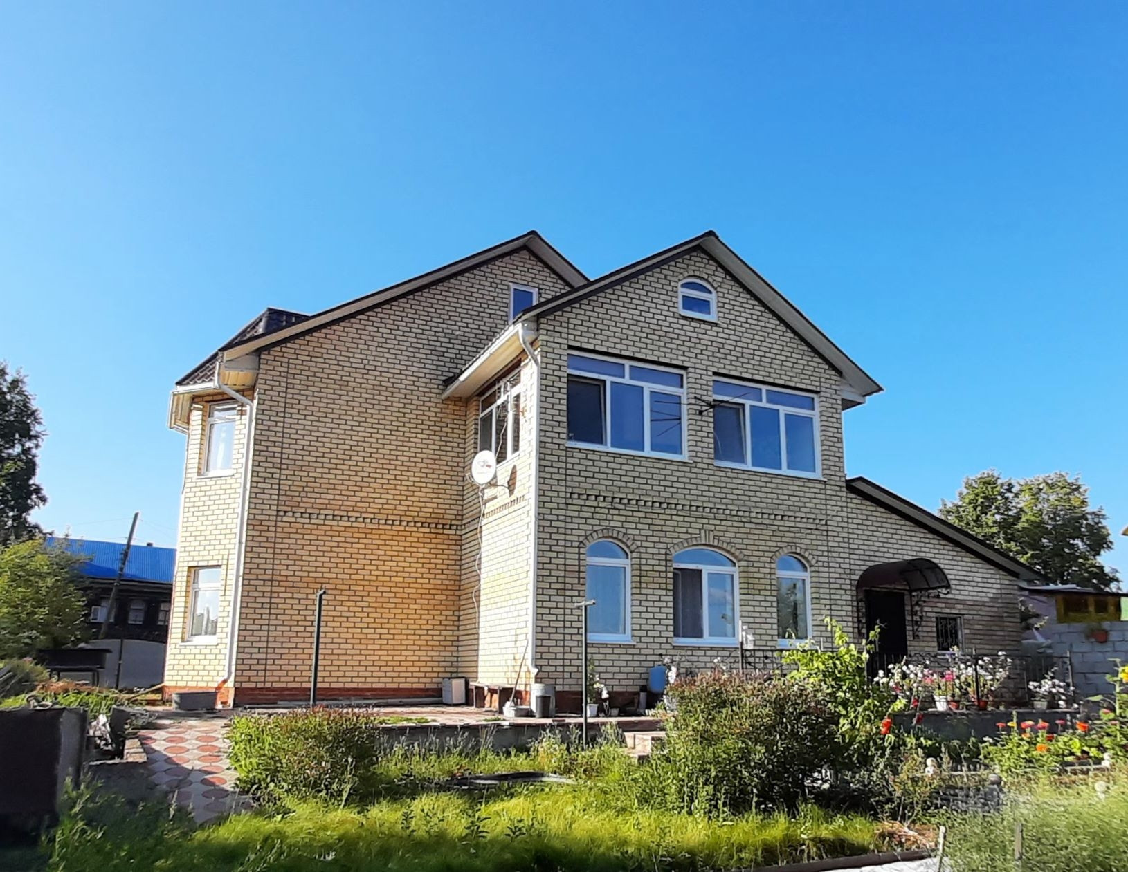 дом добрянка пермский край. парижской коммуны 14. дома дом добрянка. добрянка пермский край улица победы. коттеджи в добрянке.