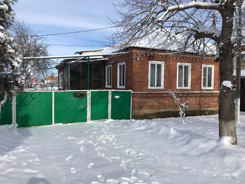 Металлический дом в Курганинск терраса