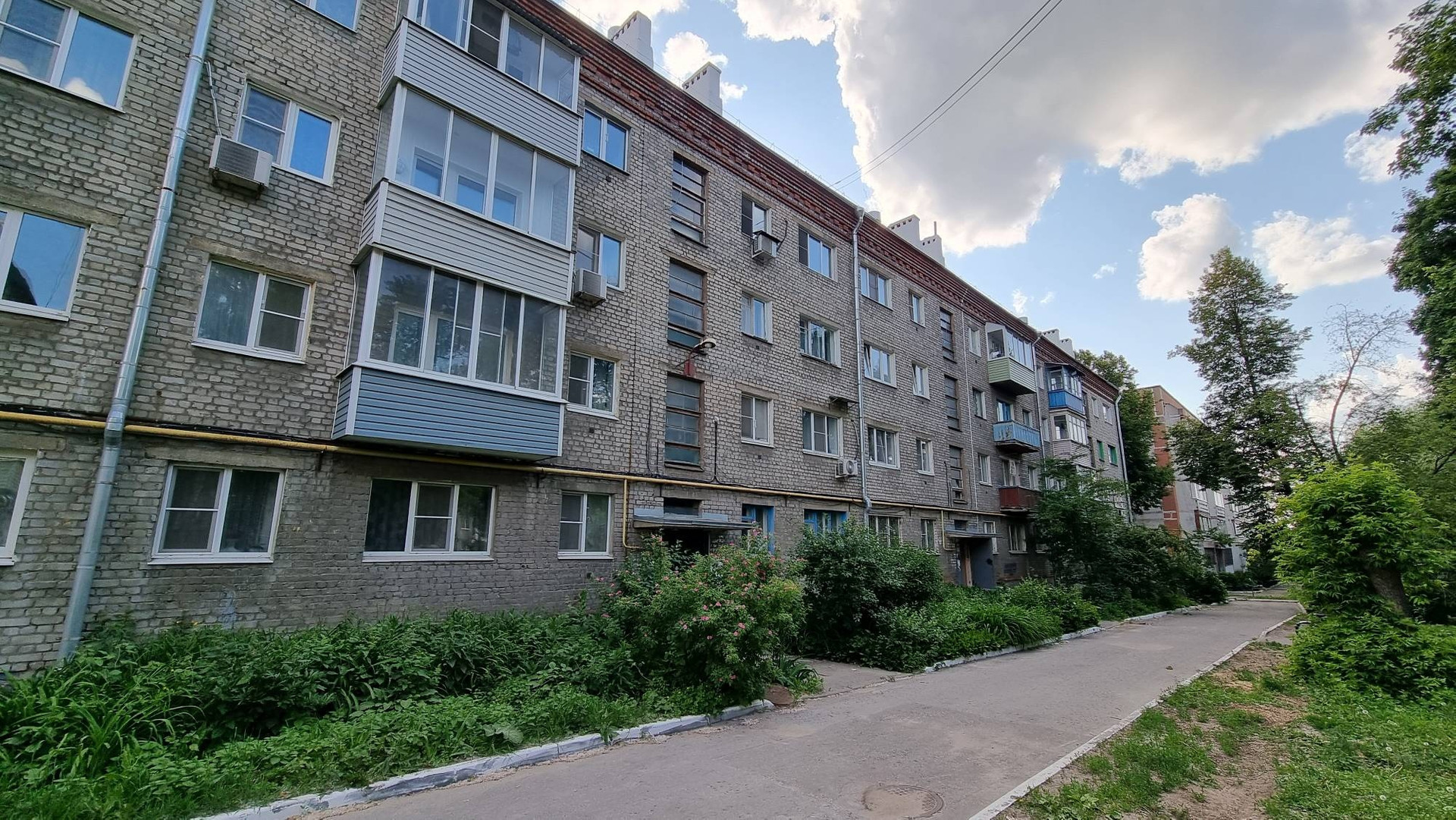 Купить 1-комнатную квартиру, 29.6 м² по адресу Рязань, улица Чкалова, 46, 3  этаж за 2 420 000 руб. в Домклик — поиск, проверка, безопасная сделка с  жильем в офисе Сбербанка.