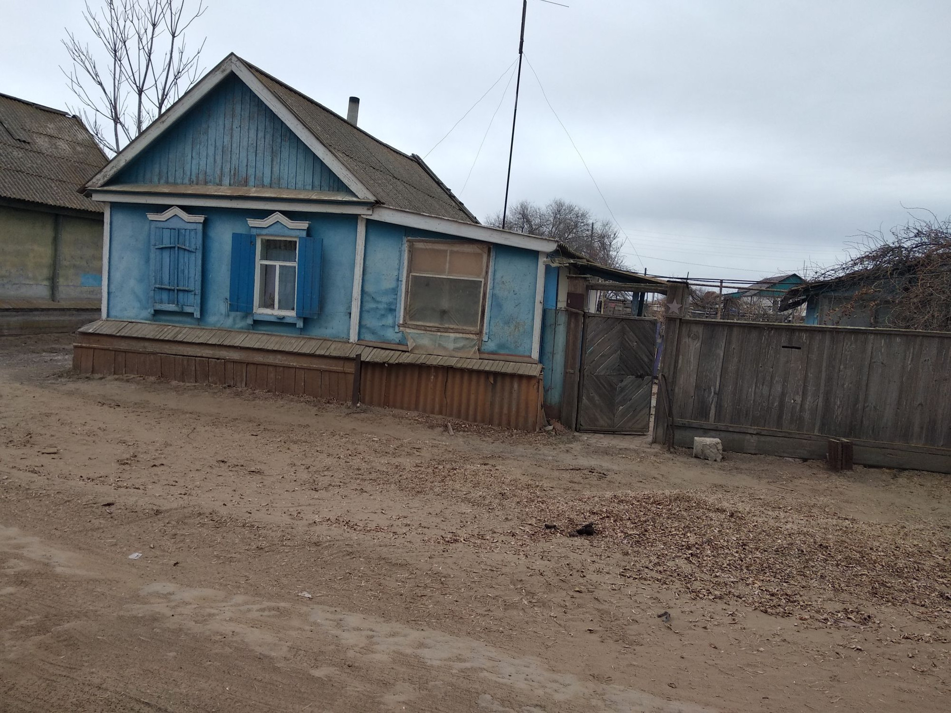 Купить дом, 45 м² по адресу Астраханская область, Камызякский район, село  Полдневое, улица Братьев Фоминых за 1 000 000 руб. в Домклик — поиск,  проверка, безопасная сделка с жильем в офисе Сбербанка.