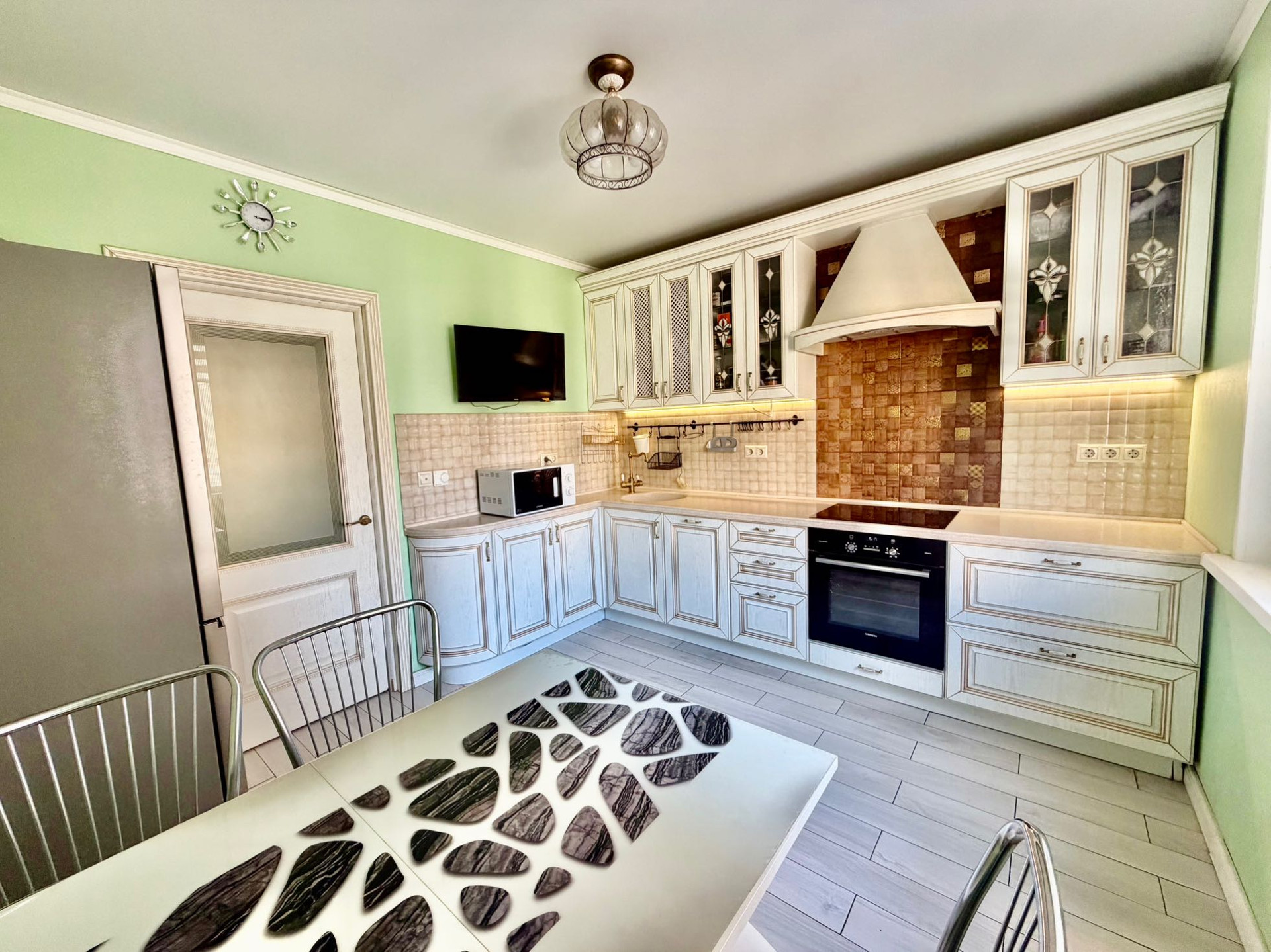 Москва, улица Лётчика Грицевца, 11 - Vista 3