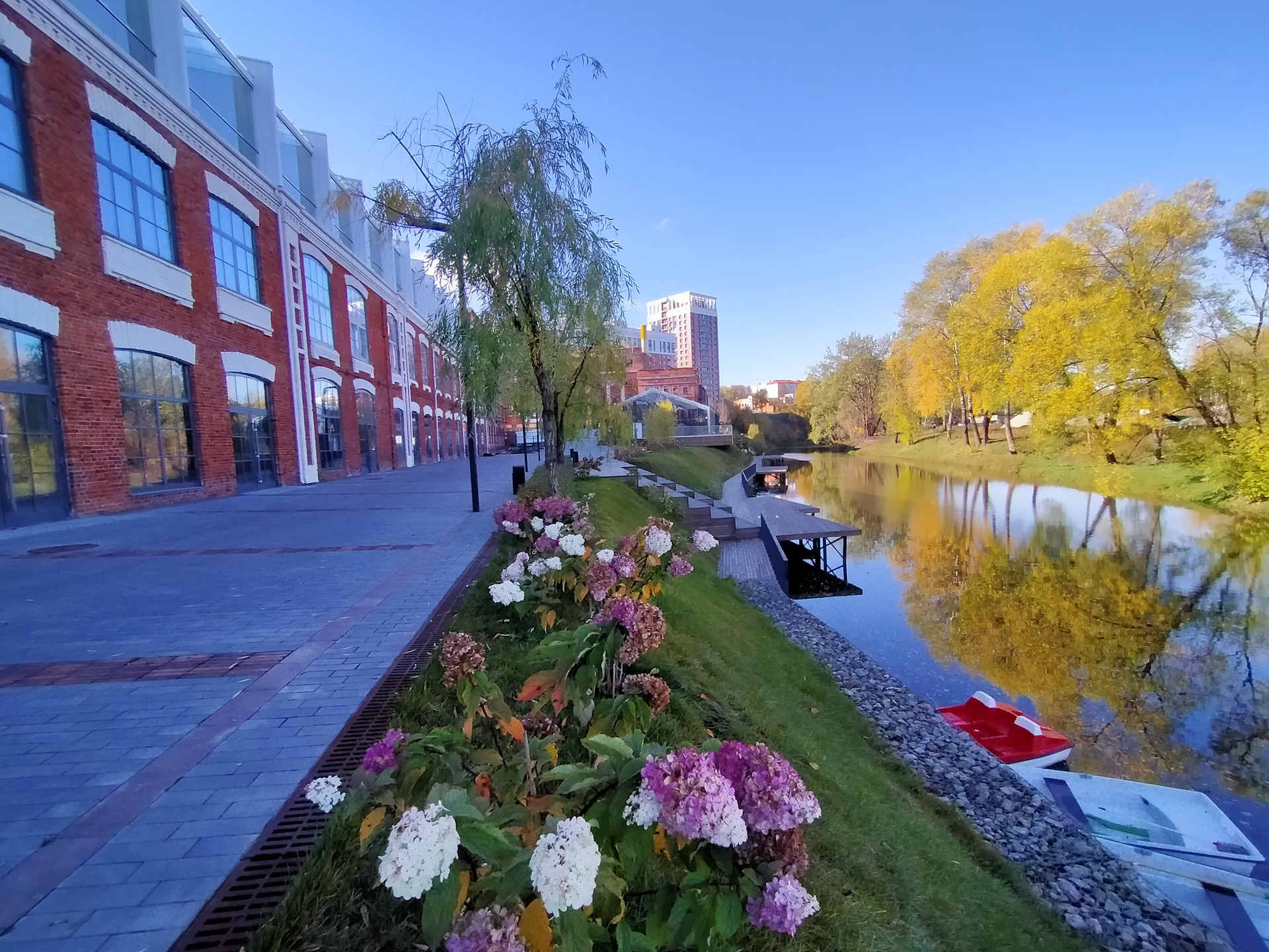 Купить апартаменты-студию, 85.2 м² по адресу Московская область, Наро ...