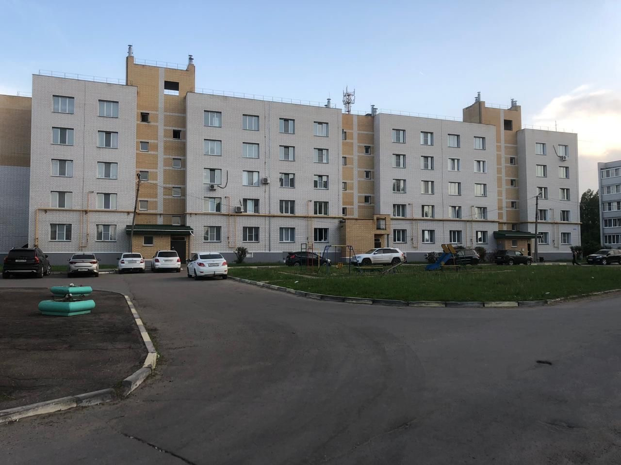 Купить 2-комнатную квартиру, 52.8 м² по адресу Нижегородская область,  Лысково, улица Крылова, 36, 5 этаж за 4 800 000 руб. в Домклик — поиск,  проверка, безопасная сделка с жильем в офисе Сбербанка.