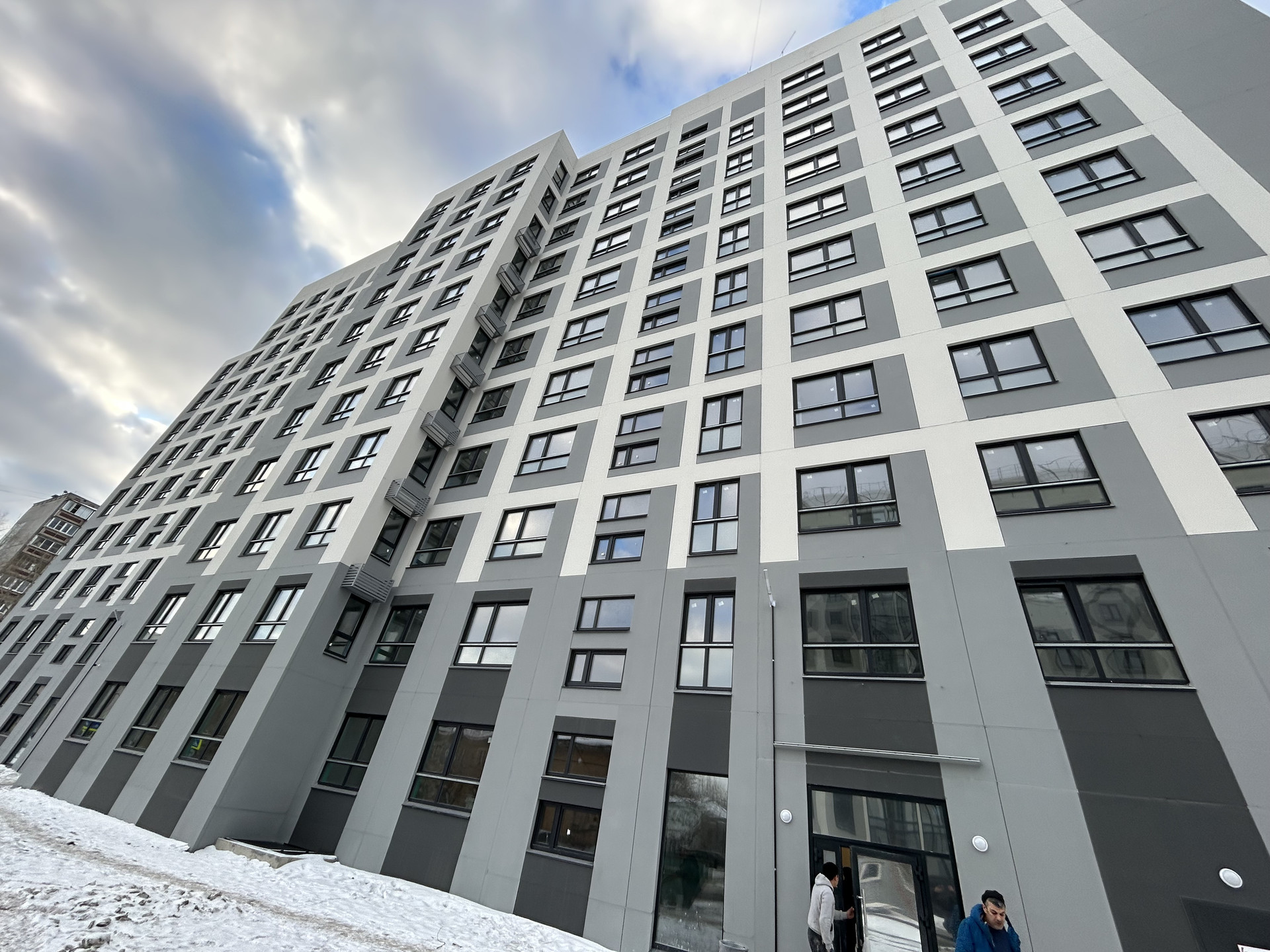 Купить 3-комнатную квартиру, 93.3 м² по адресу Челябинск, Ереванская улица,  35, 1 этаж за 7 760 000 руб. в Домклик — поиск, проверка, безопасная сделка  с жильем в офисе Сбербанка.