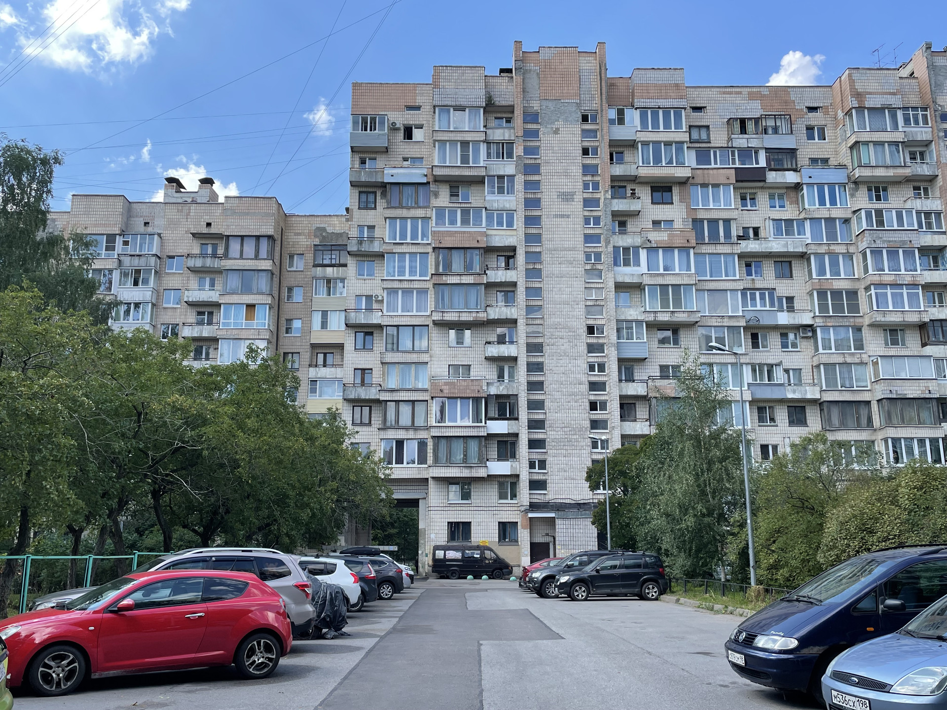 Купить 2-комнатную квартиру, 45 м² по адресу Санкт-Петербург, улица  Кораблестроителей, 19к1, 4 этаж, метро Приморская за 8 800 000 руб. в  Домклик — поиск, проверка, безопасная сделка с жильем в офисе Сбербанка.