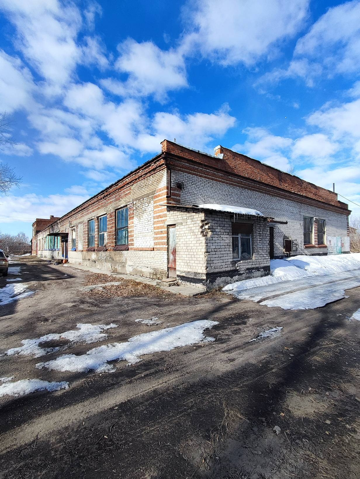 Купить производственное помещение, 1913 м² по адресу Алтайский край, село  Павловск, Коммунальный переулок, 29, 1 этаж за 7 500 000 руб. в Домклик —  поиск, проверка, безопасная сделка с недвижимостью в офисе Сбербанка.