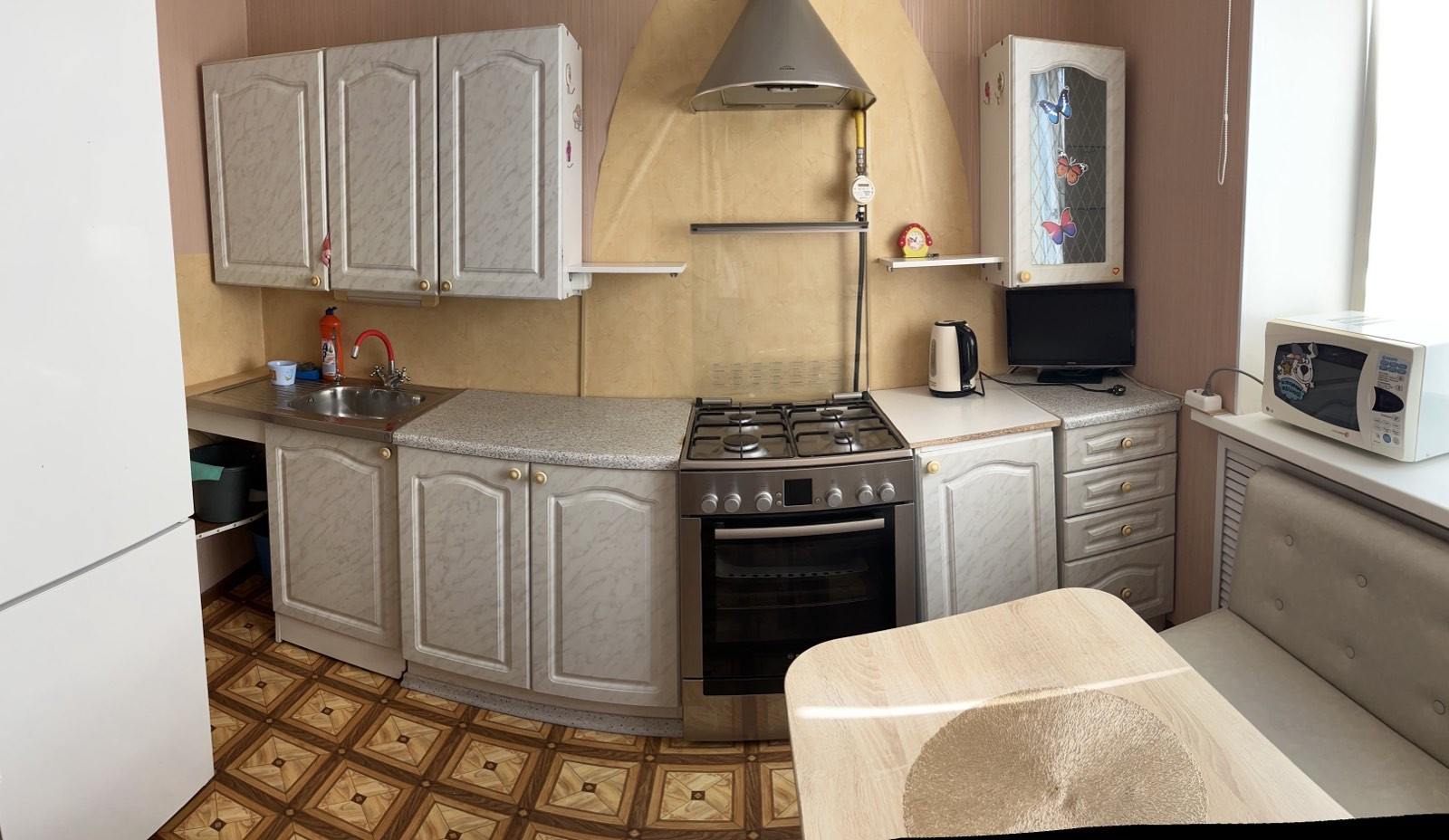 Авито надым квартиры 2 комнатные. Заберу даром кухонный гарнитур. Кухонные гарнитуры даром. Даром мебель кухонные гарнитуры угловые.