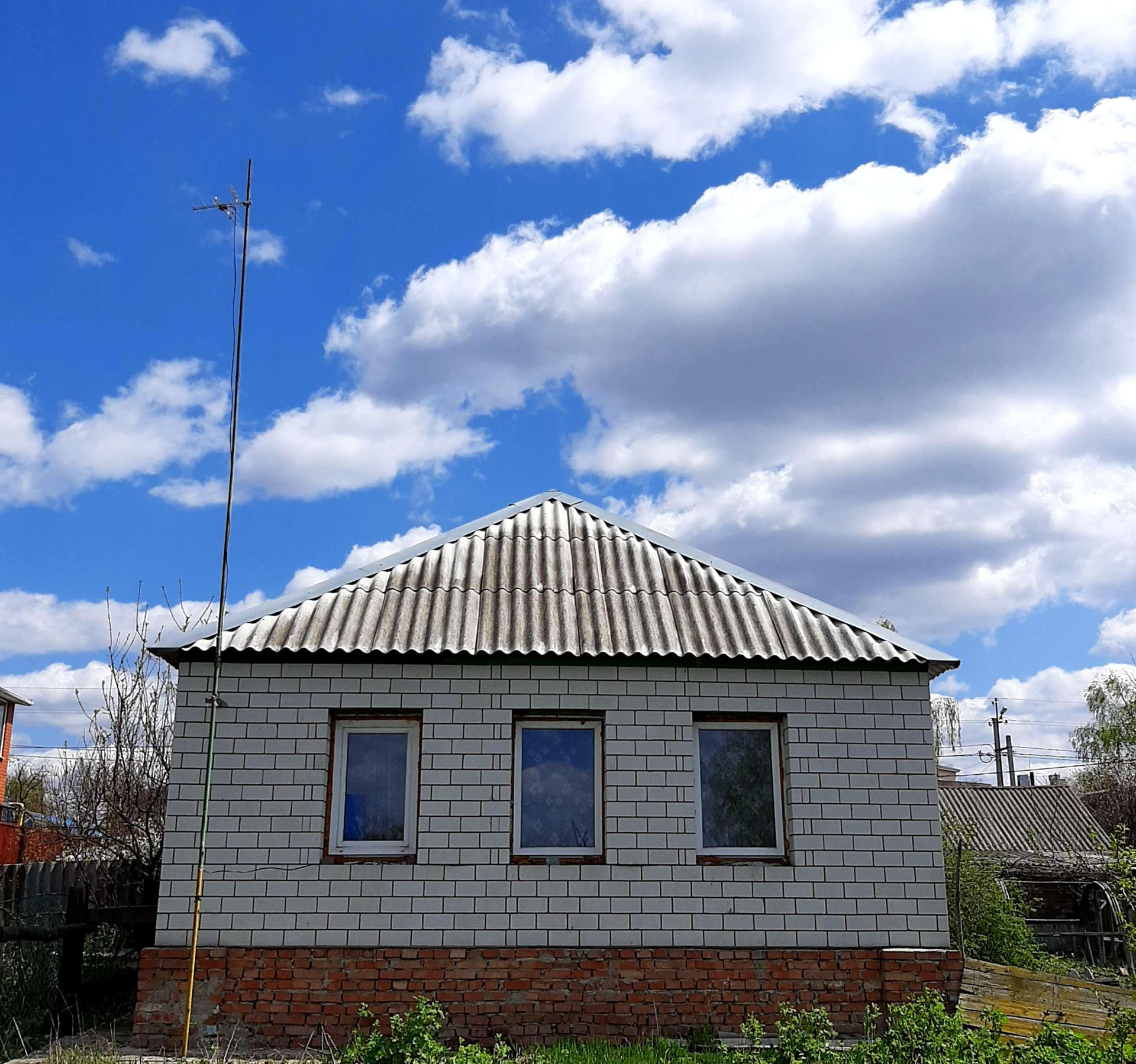 Александровка чернянский. Сукмановка Белгородская область. Белый дом Чернянка. Ленина 102 Чернянка постройки дом. Лысый Хутор Чернянка.