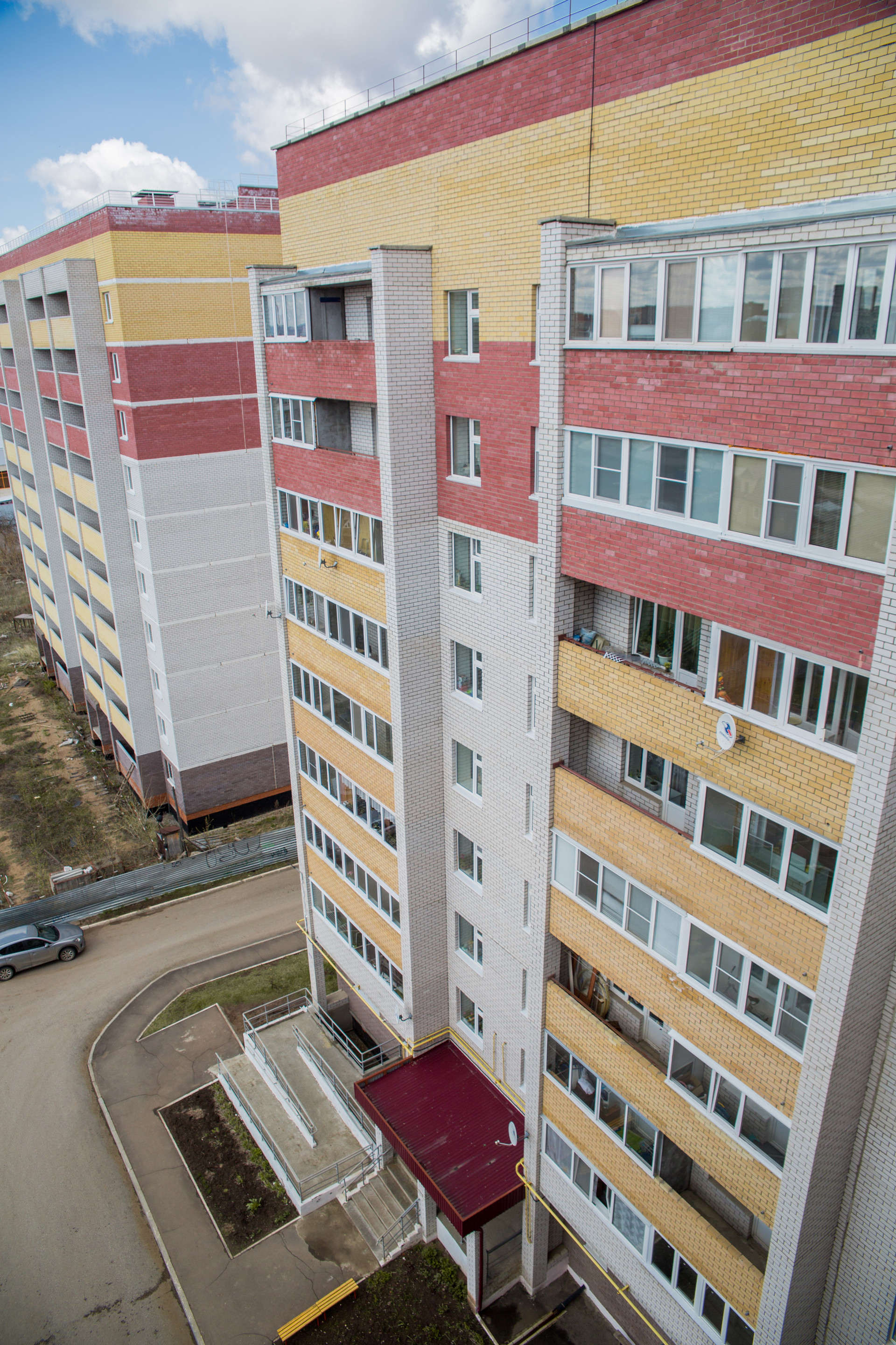 Квартиры в поляны кировская область. Азина 18 Вятские Поляны. Вятские Поляны улица Азина 13 15. Азина 50 Вятские Поляны. Азина 20/3.