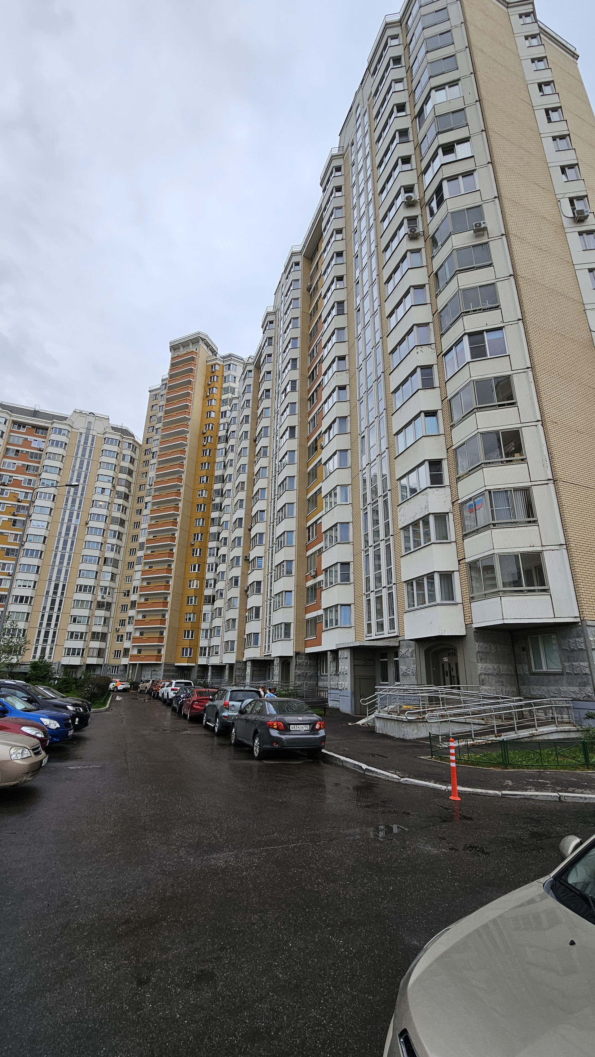 Купить 2-комнатную квартиру, 60.4 м² по адресу Московская область,  Балашиха, микрорайон Железнодорожный, улица Поликахина, 5, 8 этаж за 10 200  000 руб. в Домклик — поиск, проверка, безопасная сделка с жильем в офисе  Сбербанка.