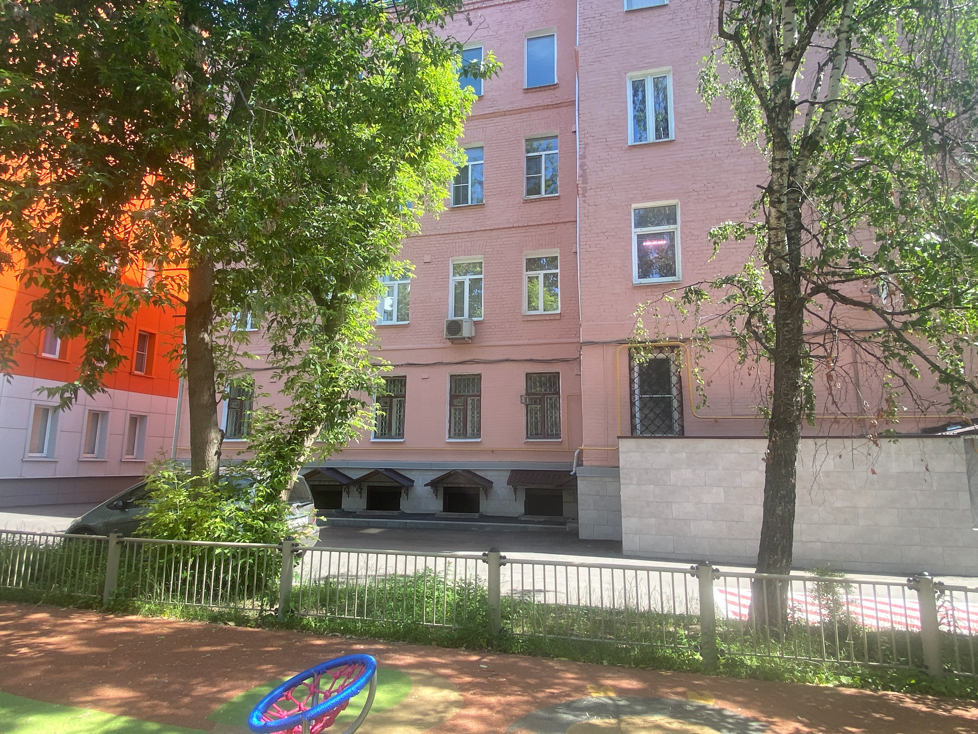 Москва, Угловой переулок, 27 - Więcej