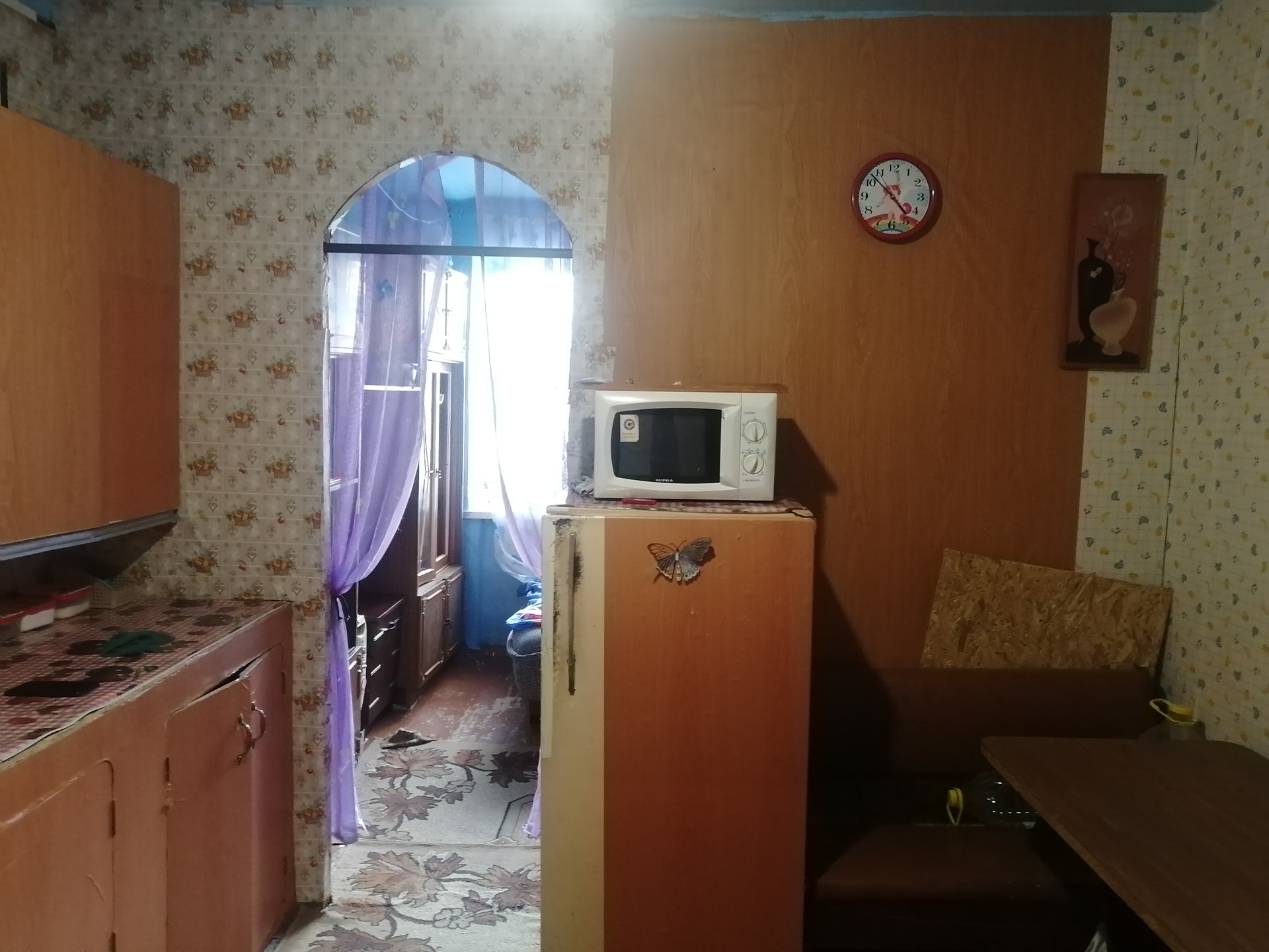 Комната в междуреченске. Междуреченск улица Фурманова. Снять комнату в Междуреченске в общежитии