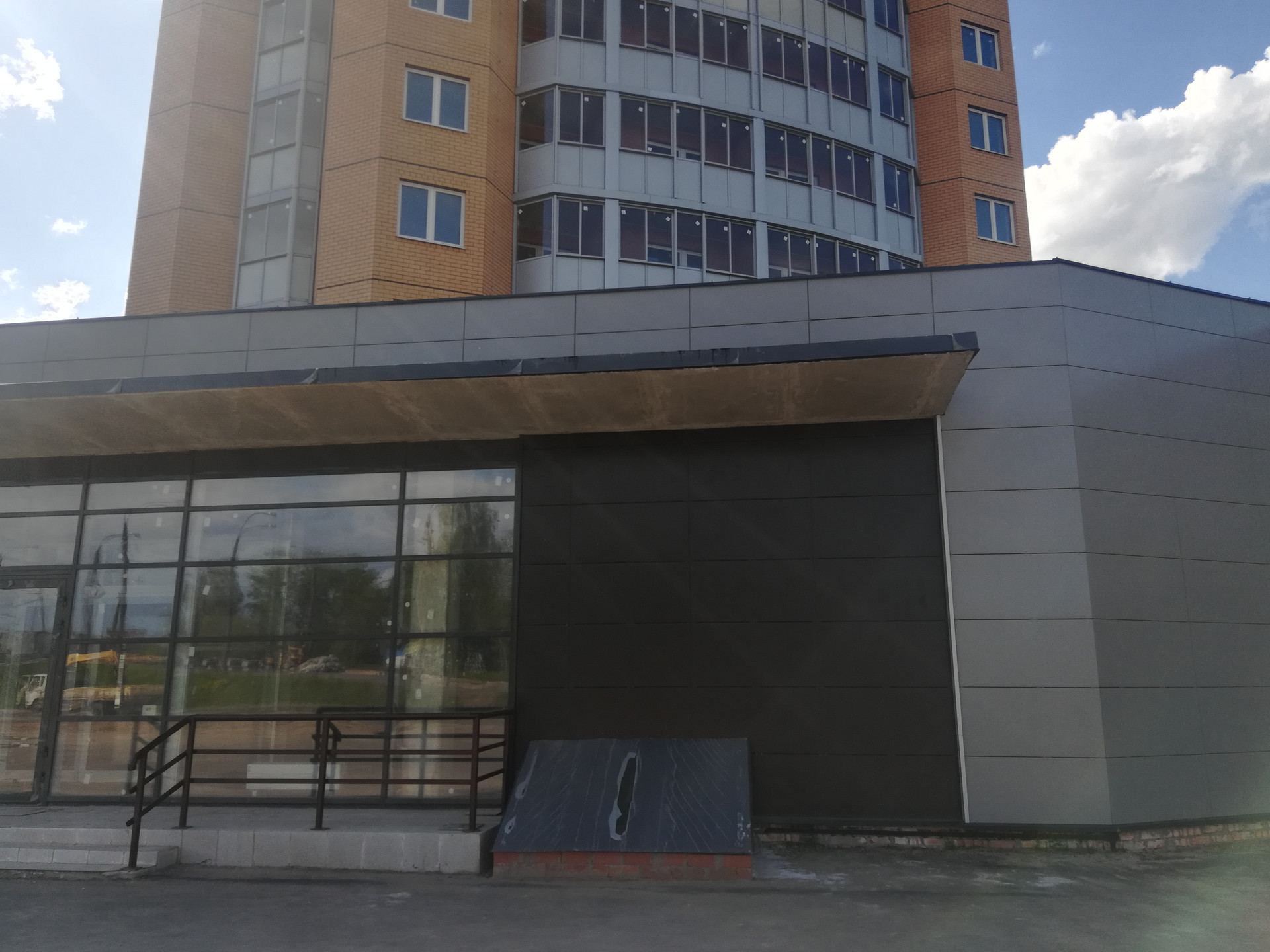 Ул коминтерна 95. Тверь, ул. Коминтерна, 95. Коминтерна 91 Тверь. Ул. Коминтерна, 95, Тверь (этаж 1). Г. Тверь Коминтерна 95.