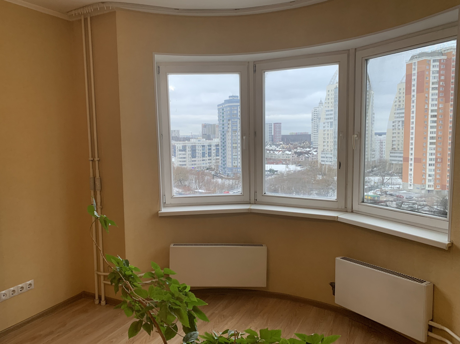 Купить 1-комнатную квартиру, 50.4 м² по адресу Московская область,  Красногорск, Павшинский бульвар, 20, 11 этаж, метро станция Пенягино за 10  300 000 руб. в Домклик — поиск, проверка, безопасная сделка с жильем в  офисе Сбербанка.