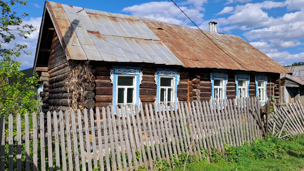 Купить дом, 48 м² по адресу Республика Башкортостан, Белорецкий район,  Верхнеавзянский сельсовет, село Верхний Авзян, улица Чапаева за 600 000  руб. в Домклик — поиск, проверка, безопасная сделка с жильем в офисе  Сбербанка.