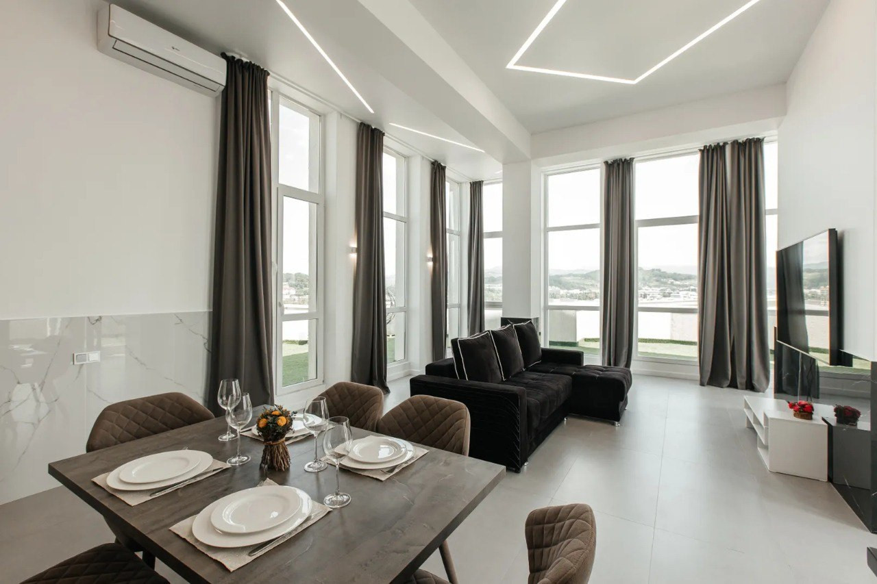 Апартаменты red apartments. Переулок революции 4а адлер. red apartments адлер. red apartment сочи. революция зал адлер.