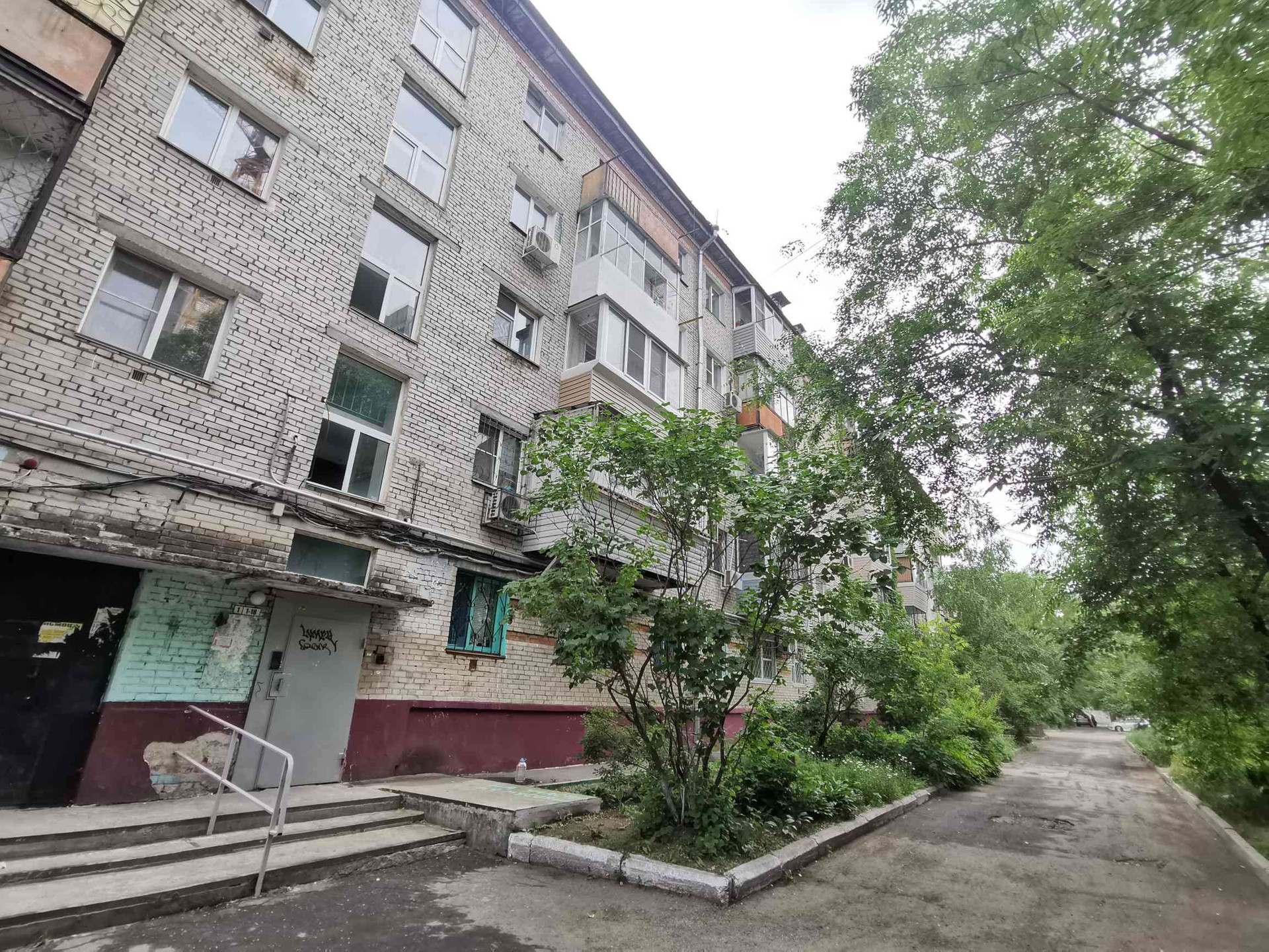 Купить 3-комнатную квартиру, 54 м² по адресу Хабаровск, улица Флегонтова,  14А, 1 этаж за 5 000 000 руб. в Домклик — поиск, проверка, безопасная  сделка с жильем в офисе Сбербанка.