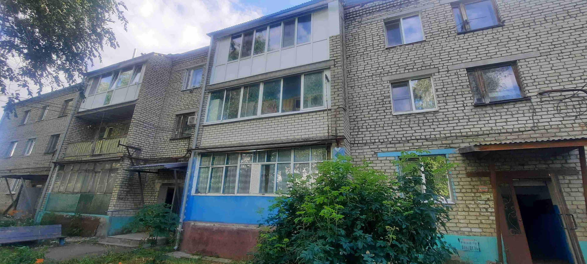 Купить 2-комнатную квартиру, 49.7 м² по адресу Саратовская область, Хвалынск,  Революционная улица, 254Б, 1 этаж за 2 000 000 руб. в Домклик — поиск,  проверка, безопасная сделка с жильем в офисе Сбербанка.