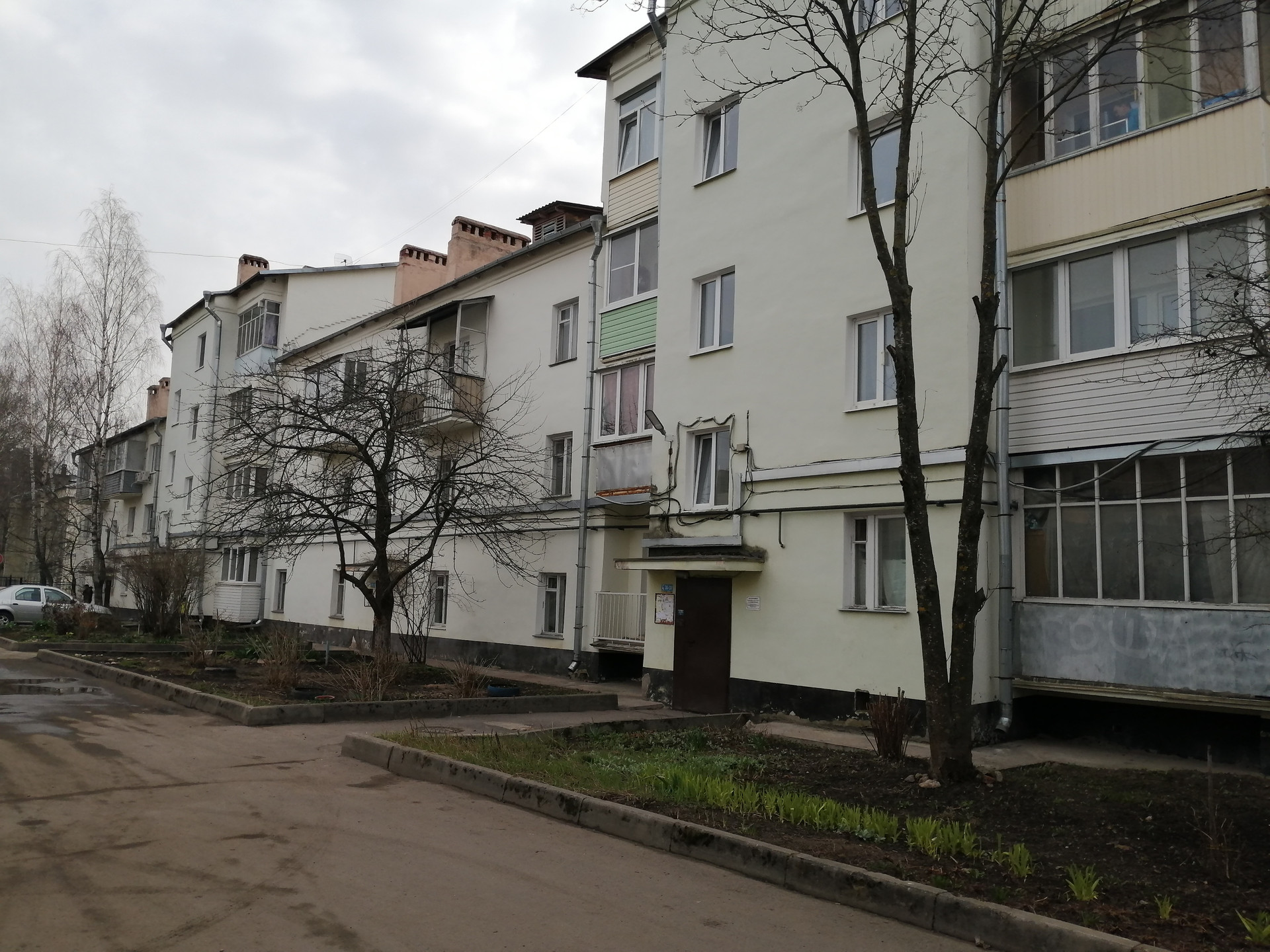 Купить 1-комнатную квартиру, 36.2 м² по адресу Великий Новгород,  Привокзальный район, улица Радистов, 7, 3 этаж за 3 150 000 руб. в Домклик  — поиск, проверка, безопасная сделка с жильем в офисе Сбербанка.