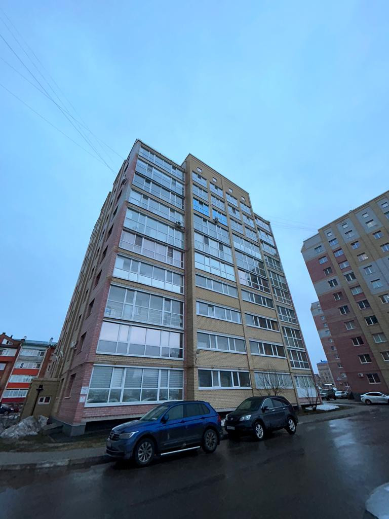 Купить 1-комнатную квартиру, 42.5 м² по адресу Вологодская область,  Череповец, улица Годовикова, 11, 9 этаж за 3 900 000 руб. в Домклик —  поиск, проверка, безопасная сделка с жильем в офисе Сбербанка.