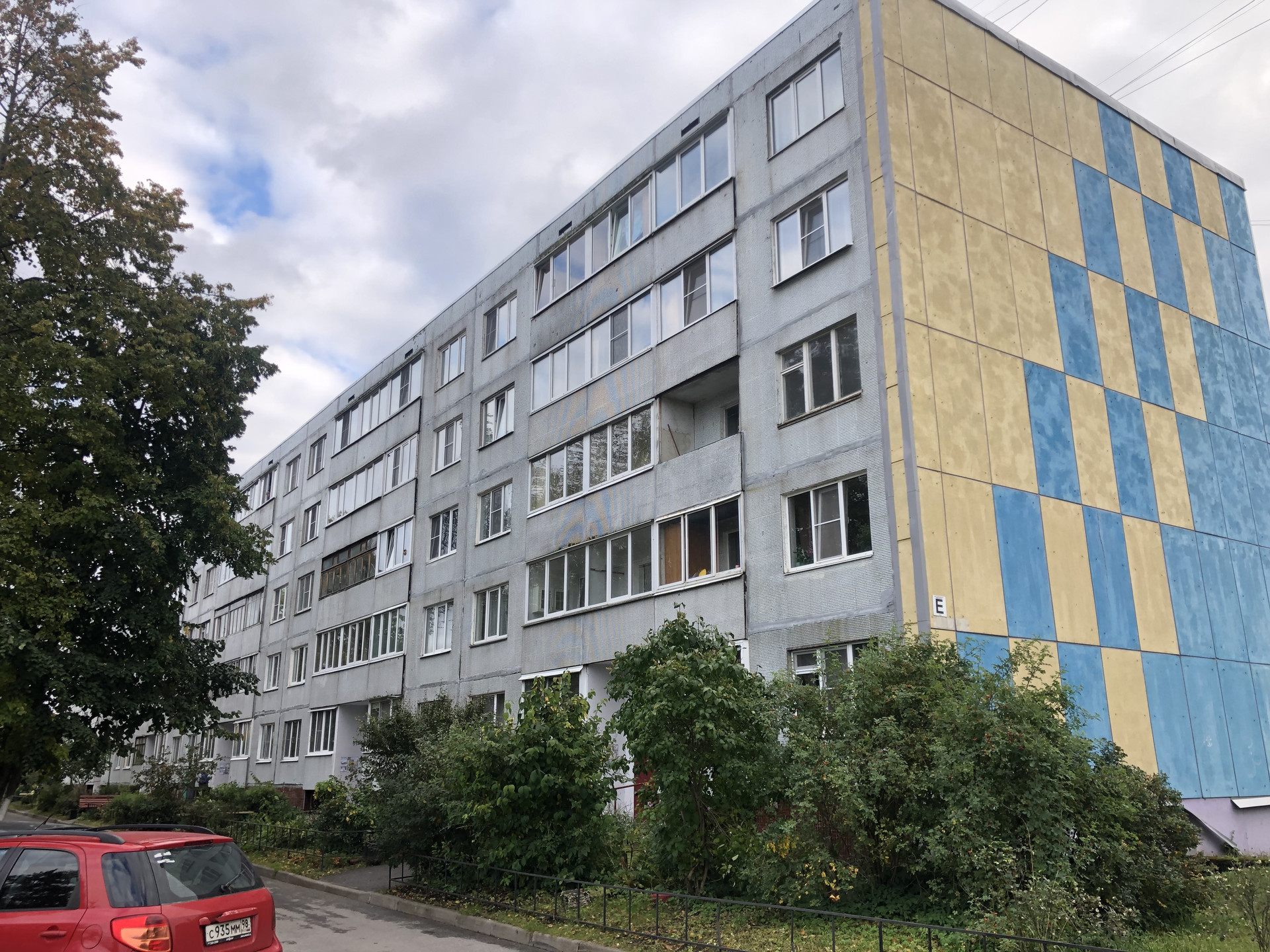 Rave бул партизанской славы 1 фото Купить 2-комнатную квартиру, 52.6 м² по адресу Ленинградская область, Кировск, б