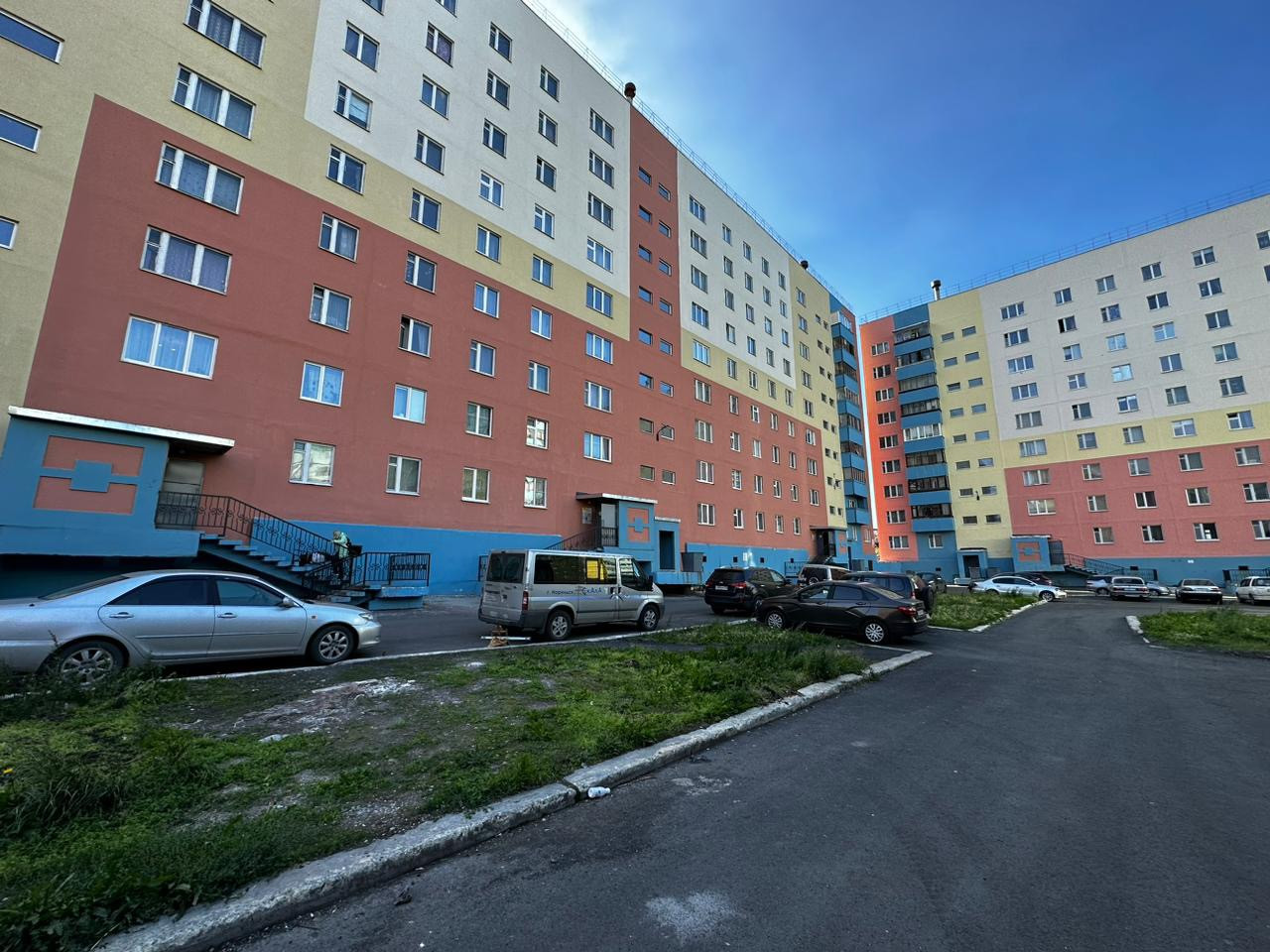 Купить 4-комнатную квартиру, 91 м² по адресу Красноярский край, Норильск,  Норильская улица, 24, 8 этаж за 3 100 000 руб. в Домклик — поиск, проверка,  безопасная сделка с жильем в офисе Сбербанка.