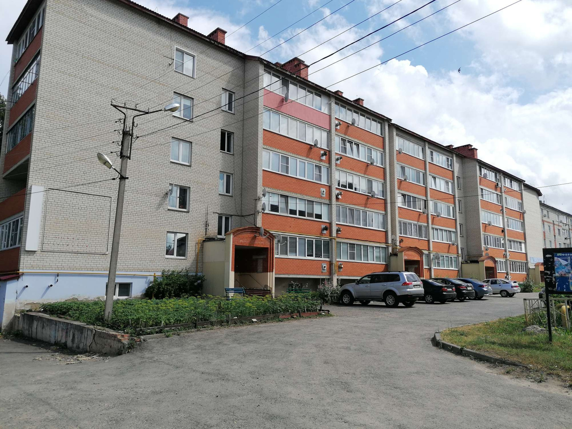 Купить 1-комнатную квартиру, 37.9 м² по адресу Республика Мордовия,  Краснослободск, 3-й микрорайон, 12А, 3 этаж за 1 750 000 руб. в Домклик —  поиск, проверка, безопасная сделка с жильем в офисе Сбербанка.