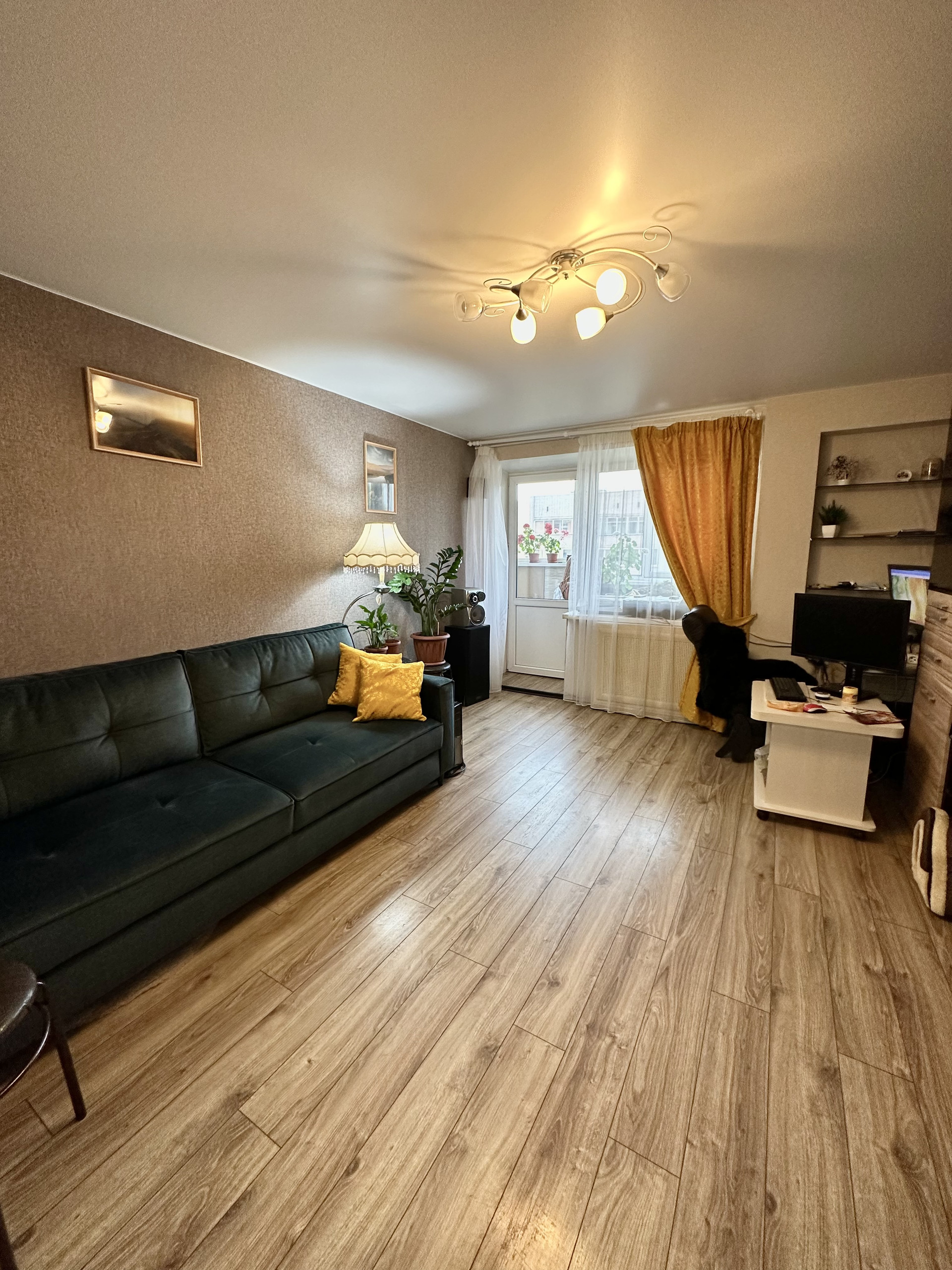 Купить 3-комнатную квартиру, 63.8 м² по адресу Киров, Красная горка м-н ...