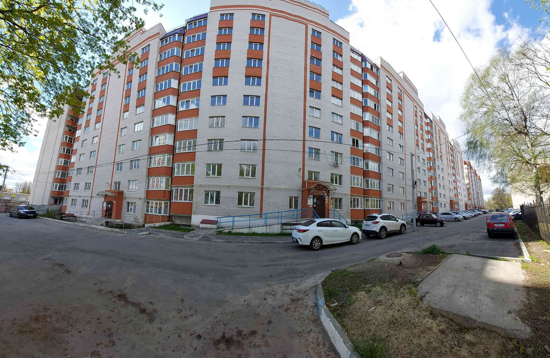 Купить 2-комнатную квартиру, 65 м² по адресу Курск, микрорайон Курского  завода тракторных запчастей, улица Дейнеки, 5М, 3 этаж за 4 950 000 руб. в  Домклик — поиск, проверка, безопасная сделка с жильем в офисе Сбербанка.