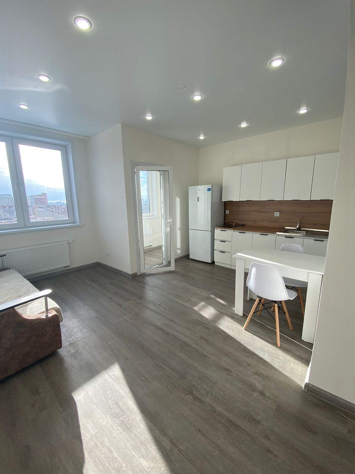 10 к. Офис 6 кв м. 10 кв метров помещение. Ртс нагатинский. Аренда 10 м.