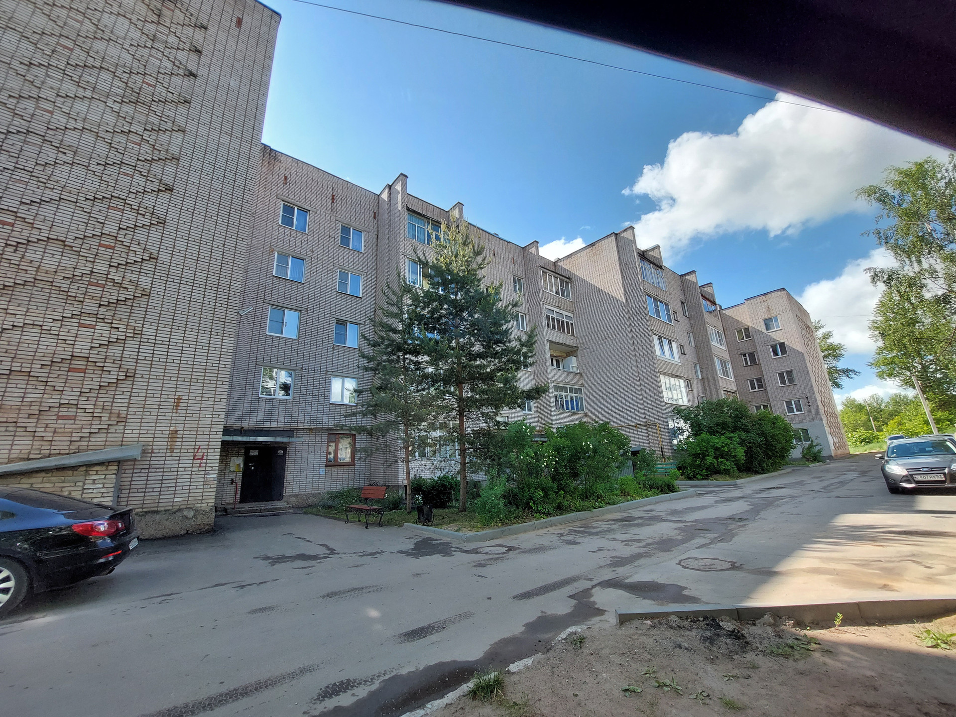 Купить 3-комнатную квартиру, 60.6 м² по адресу Новгородская область,  Боровичи, набережная 60 лет Октября, 4, 5 этаж за 2 900 000 руб. в Домклик  — поиск, проверка, безопасная сделка с жильем в офисе Сбербанка.