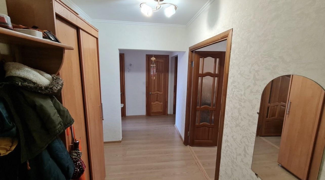 Купить 3-комнатную квартиру, 67 м² по адресу Республика Калмыкия, Элиста,  2-й микрорайон, 13, 8 этаж за 4 700 000 руб. в Домклик — поиск, проверка,  безопасная сделка с жильем в офисе Сбербанка.