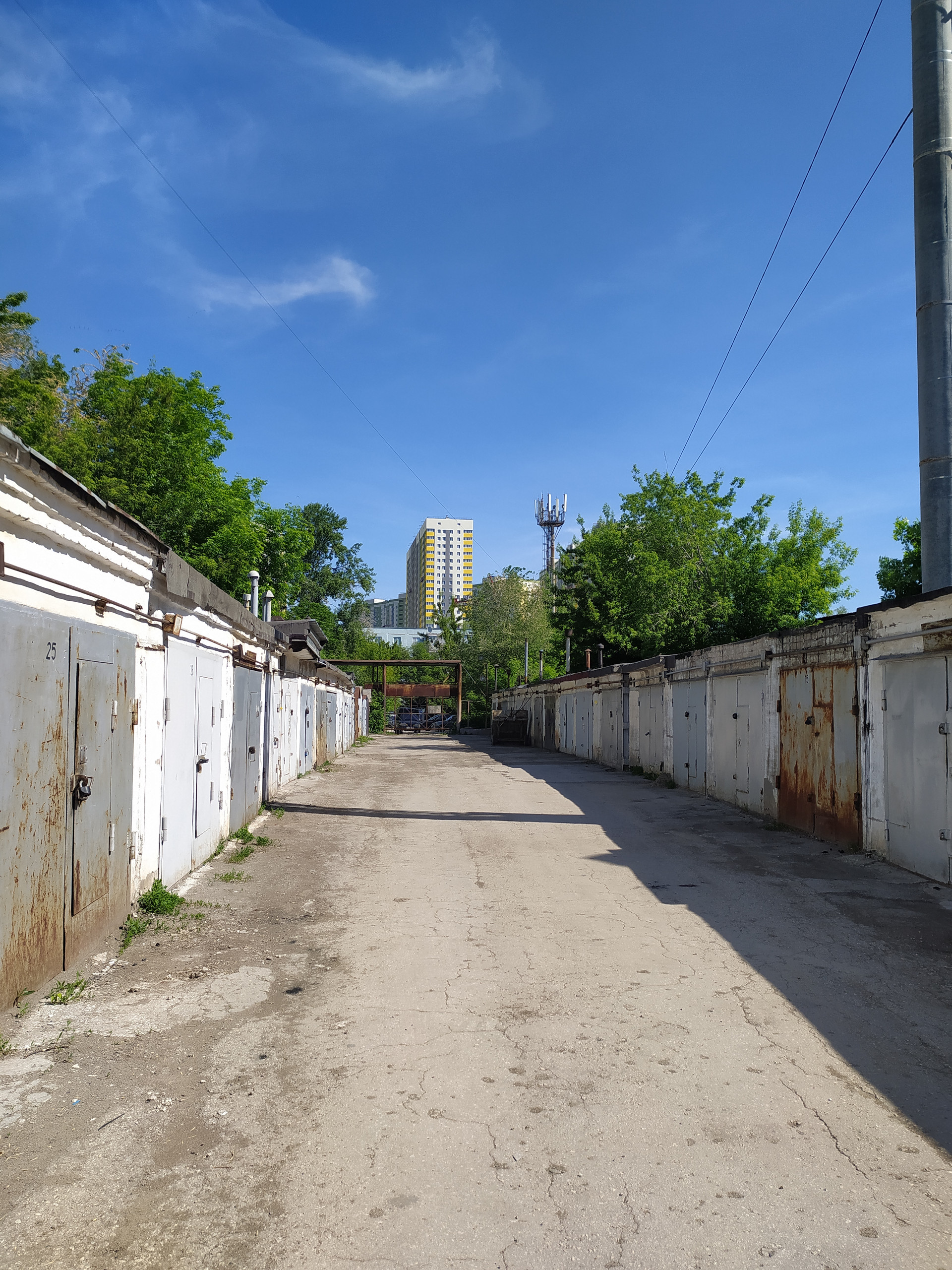 Купить гараж, 17.1 м² по адресу Самара, проезд Георгия Митирёва, 12, метро  Гагаринская за 840 000 руб. в Домклик — поиск, проверка, безопасная сделка  с недвижимостью в офисе Сбербанка.