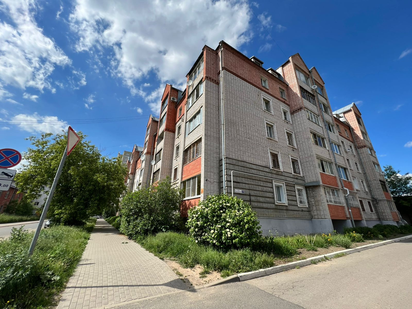 Купить 2-комнатную квартиру, 53.5 м² по адресу Тверь, Ипподромная улица, 7,  3 этаж за 4 750 000 руб. в Домклик — поиск, проверка, безопасная сделка с  жильем в офисе Сбербанка.