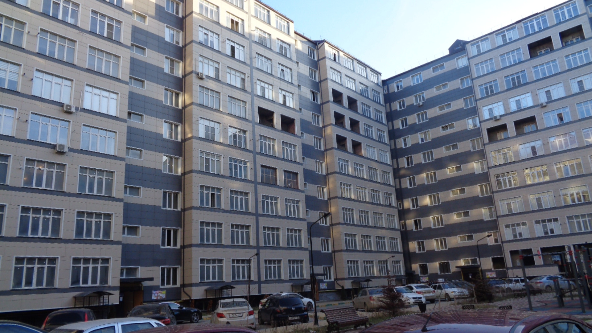 Купить 2-комнатную квартиру, 65.2 м² по адресу Республика Дагестан, Каспийск,  Молодёжная улица, 2к2, 10 этаж за 3 200 000 руб. в Домклик — поиск,  проверка, безопасная сделка с жильем в офисе Сбербанка.