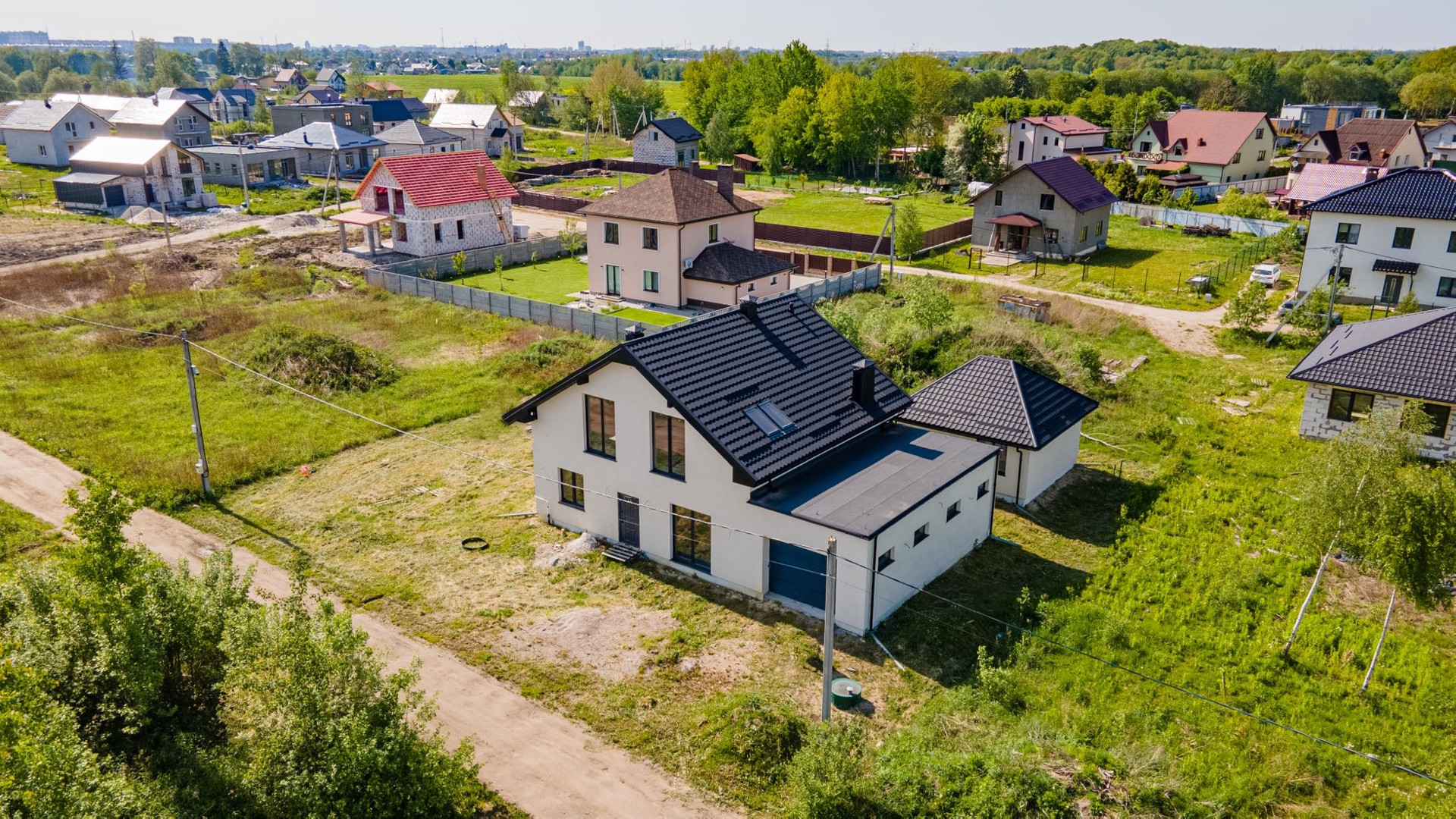 Купить дом, 219 м² по адресу Калининградская область, Гурьевский  муниципальный округ, посёлок Заозерье за 17 500 000 руб. в Домклик — поиск,  проверка, безопасная сделка с жильем в офисе Сбербанка.