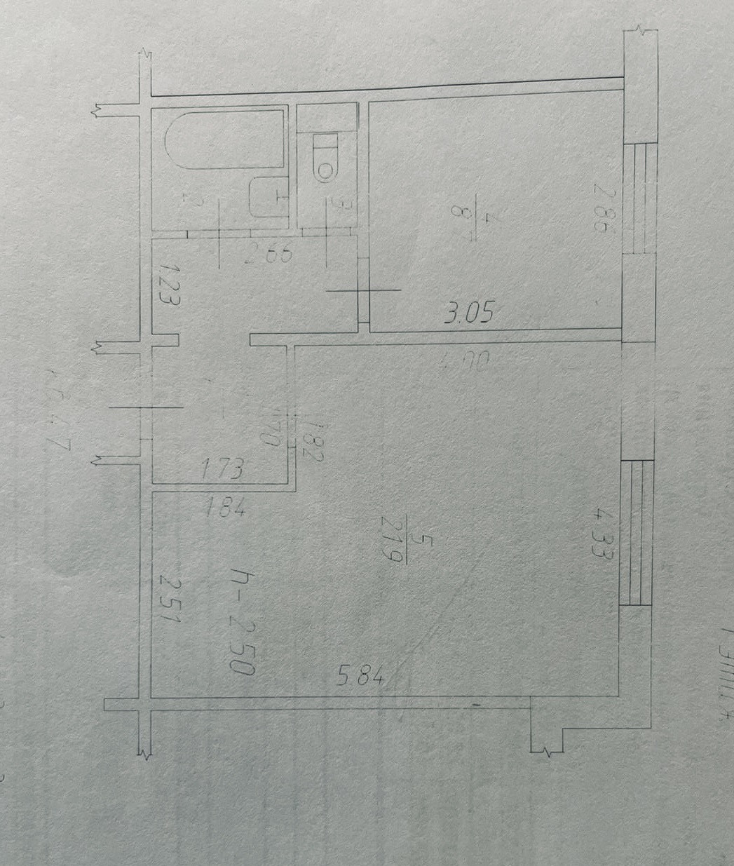 Купить 1-комнатную квартиру, 40.4 м² по адресу Красноярский край, Шарыпово,  7-й микрорайон, 9, 1 этаж за 1 800 000 руб. в Домклик — поиск, проверка,  безопасная сделка с жильем в офисе Сбербанка.