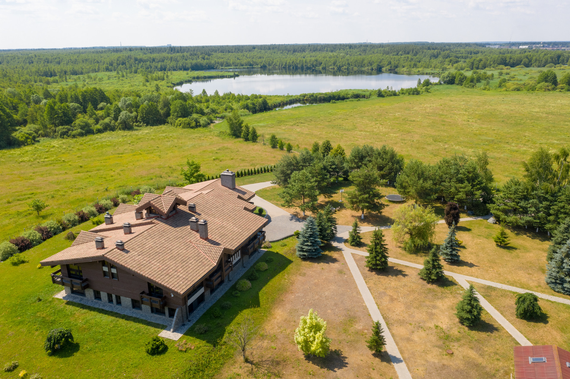 Купить дом, 1200 м² по адресу Московская область, Орехово-Зуевский  городской округ, деревня Дровосеки, Ольтовская улица, 1 за 350 000 000 руб.  в Домклик — поиск, проверка, безопасная сделка с жильем в офисе Сбербанка.