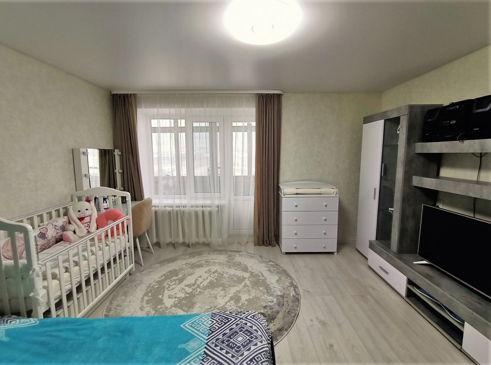 Югорск железнодорожная 31. Квартиры на югорской. Югорская 40/1 сургут. Двухместный номер санаторий красный яр. Квартиры на югорской.