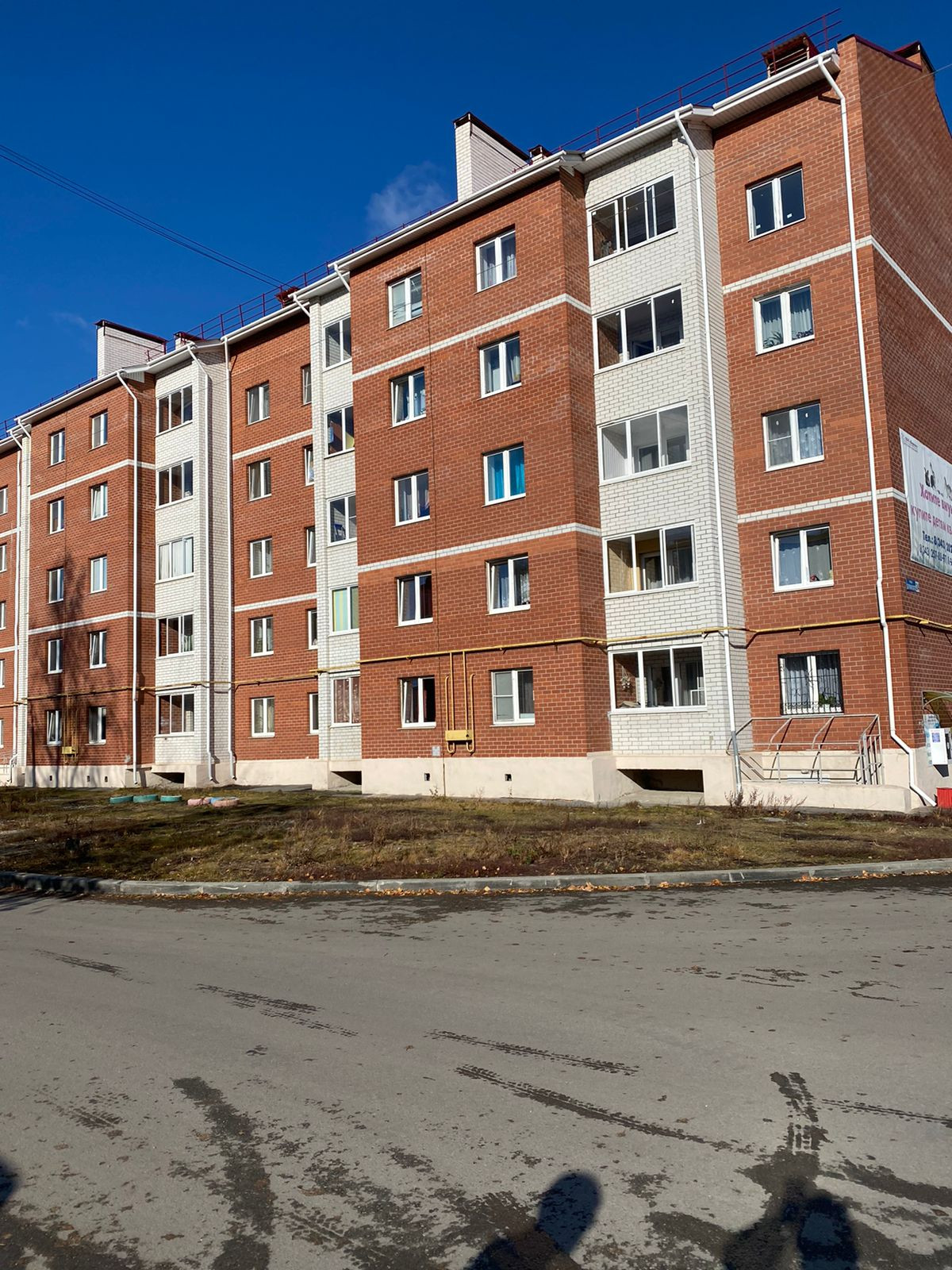 Купить 2-комнатную квартиру, 58.9 м² по адресу Свердловская область, Каменск -Уральский, улица Дзержинского, 24, 1 этаж за 2 700 000 руб. в Домклик —  поиск, проверка, безопасная сделка с жильем в офисе Сбербанка.